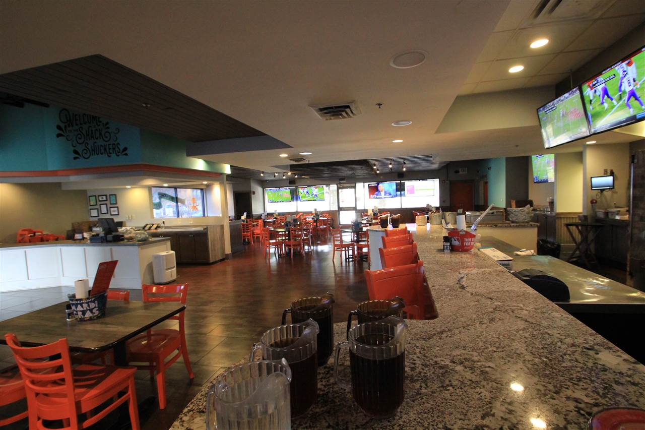 VICORP REPLAT OF VILLAGE INN R - Commercial Sale