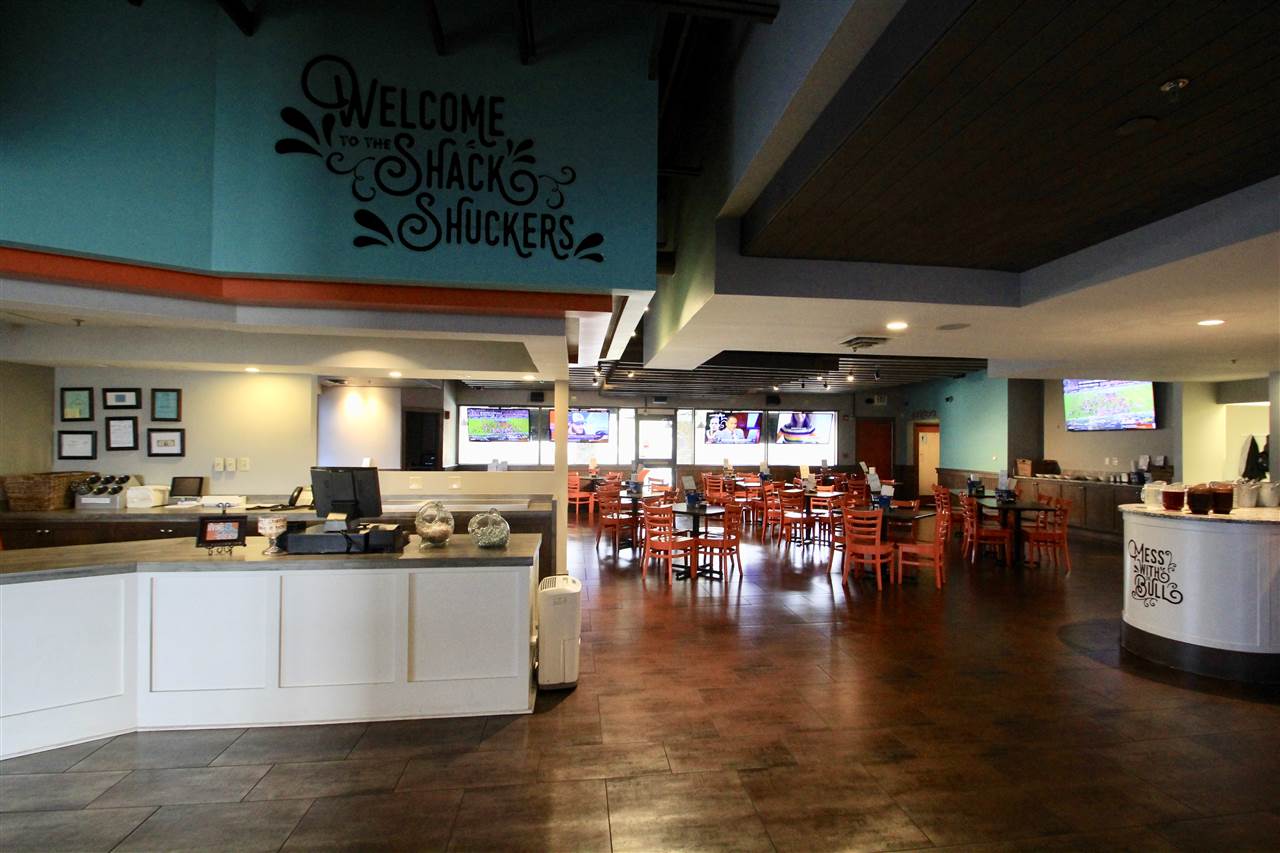 VICORP REPLAT OF VILLAGE INN R - Commercial Sale