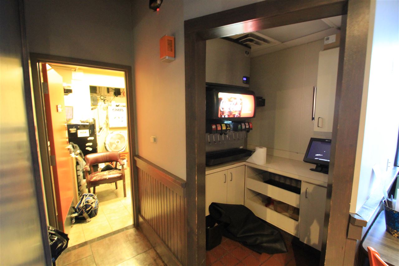 VICORP REPLAT OF VILLAGE INN R - Commercial Sale