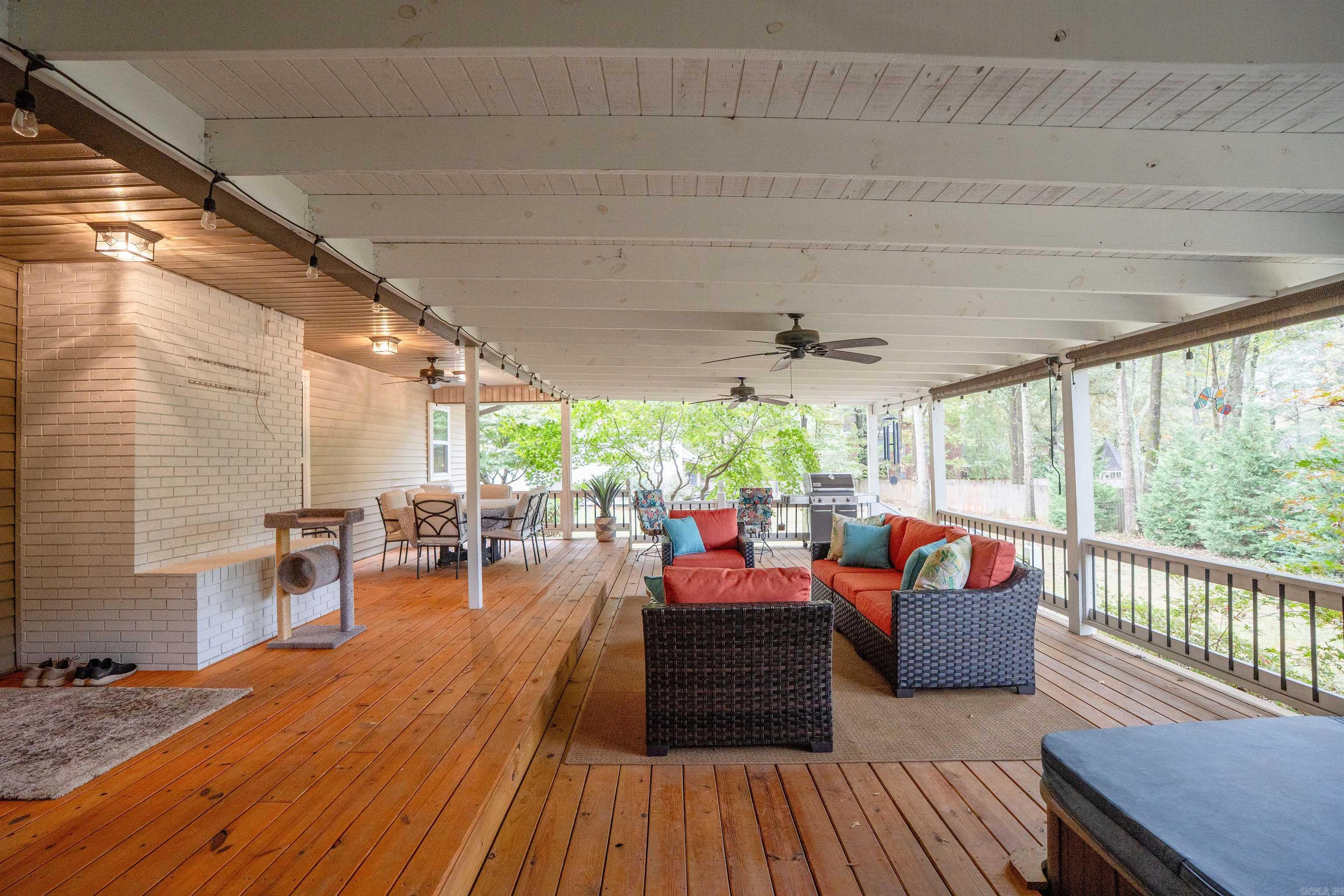 COUNTRY CLUB EAST ADD (SEARCY) - Residential