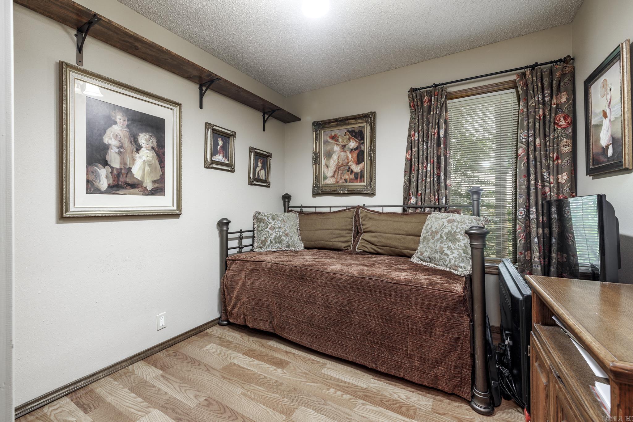 Villa Alegre Courts - Residential