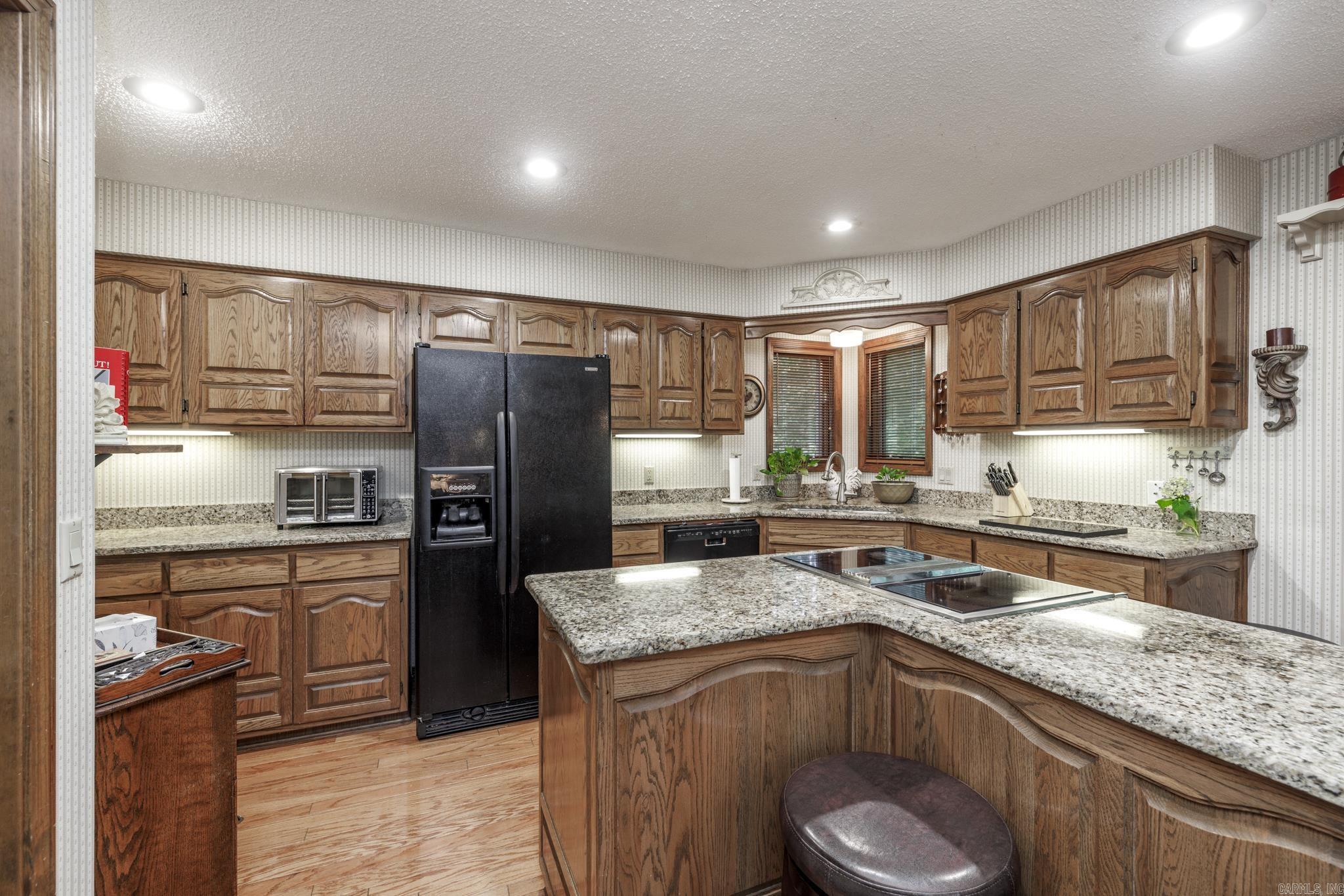 Villa Alegre Courts - Residential