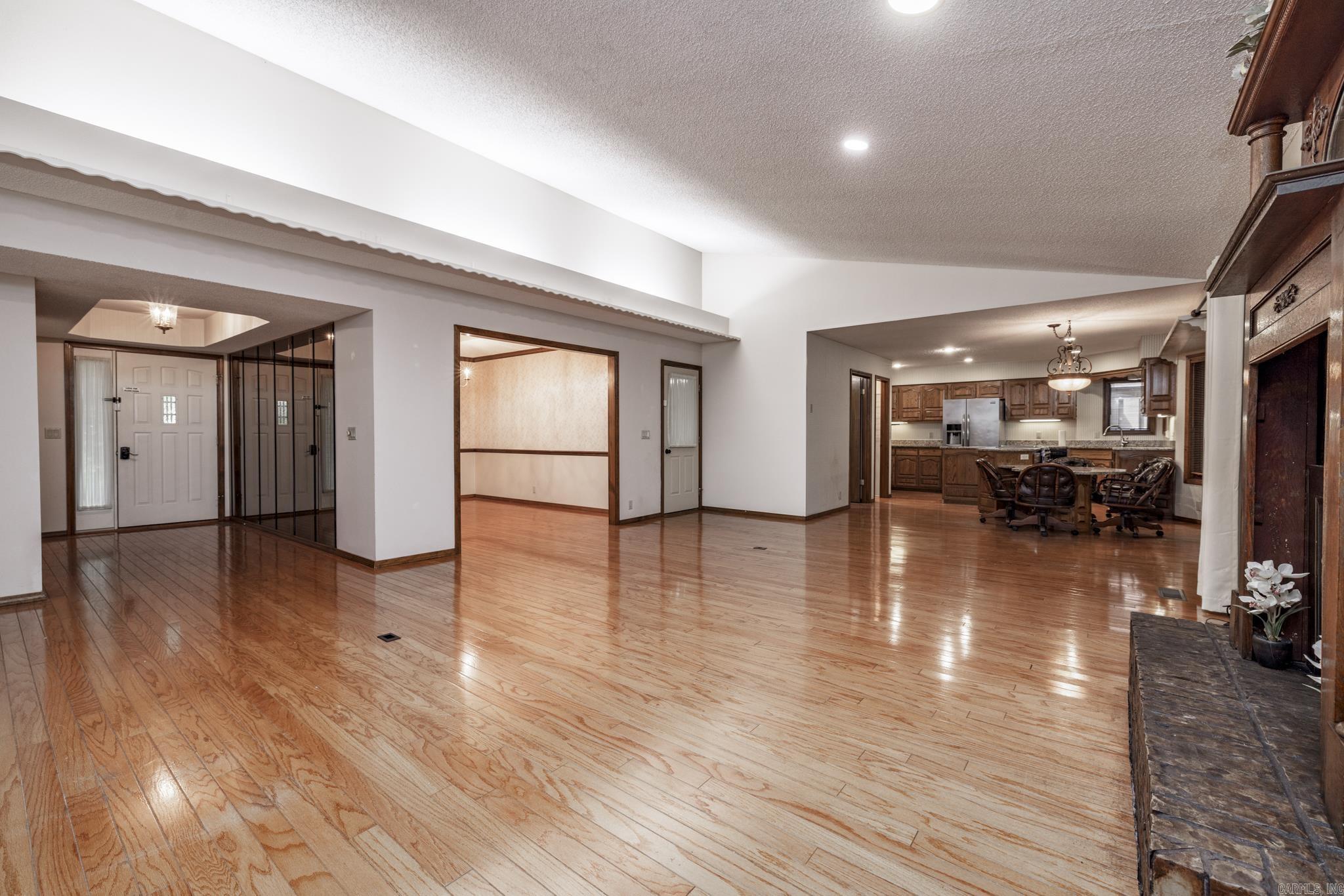 Villa Alegre Courts - Residential