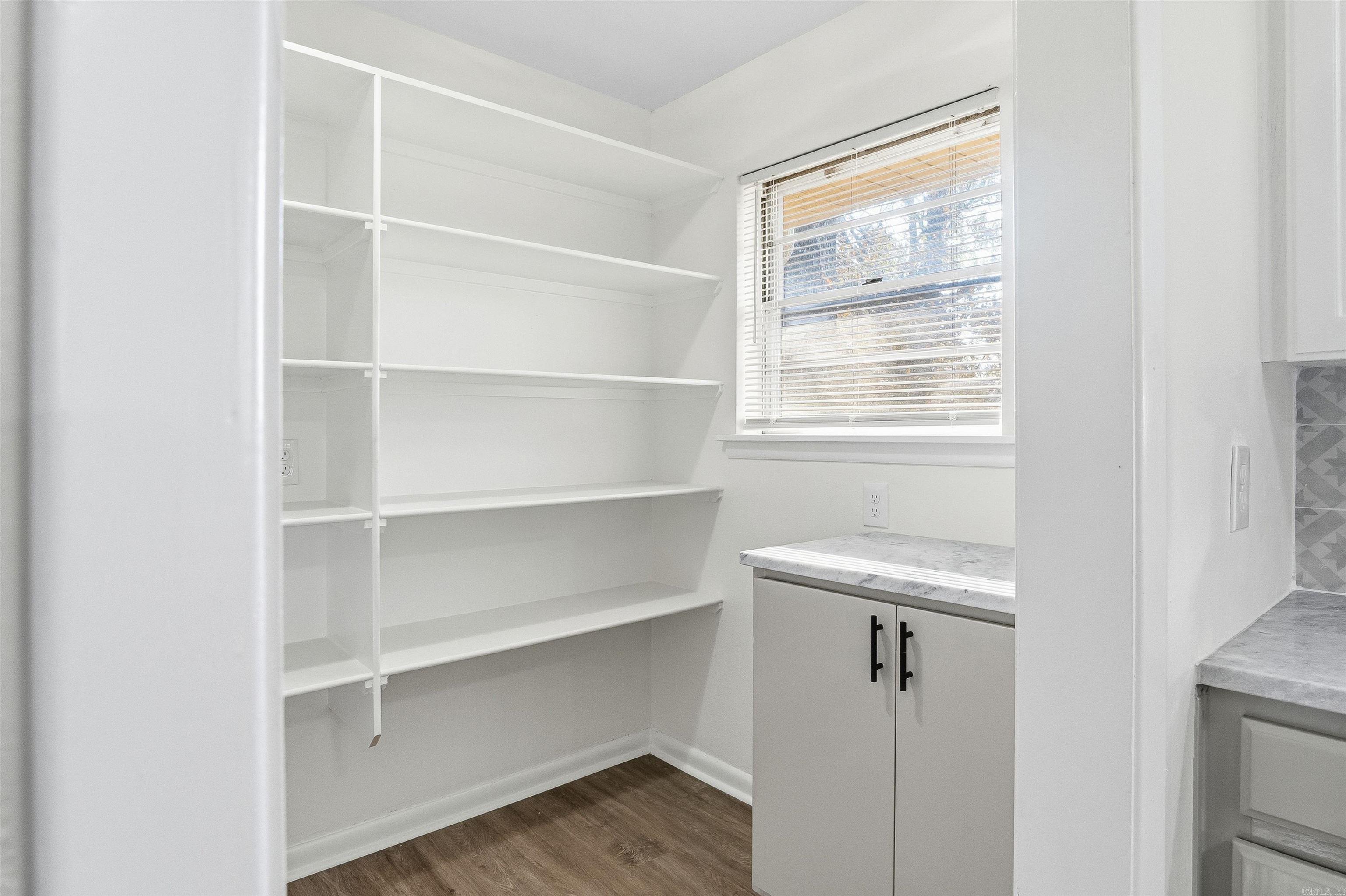 INDIAN HILLS - Residential