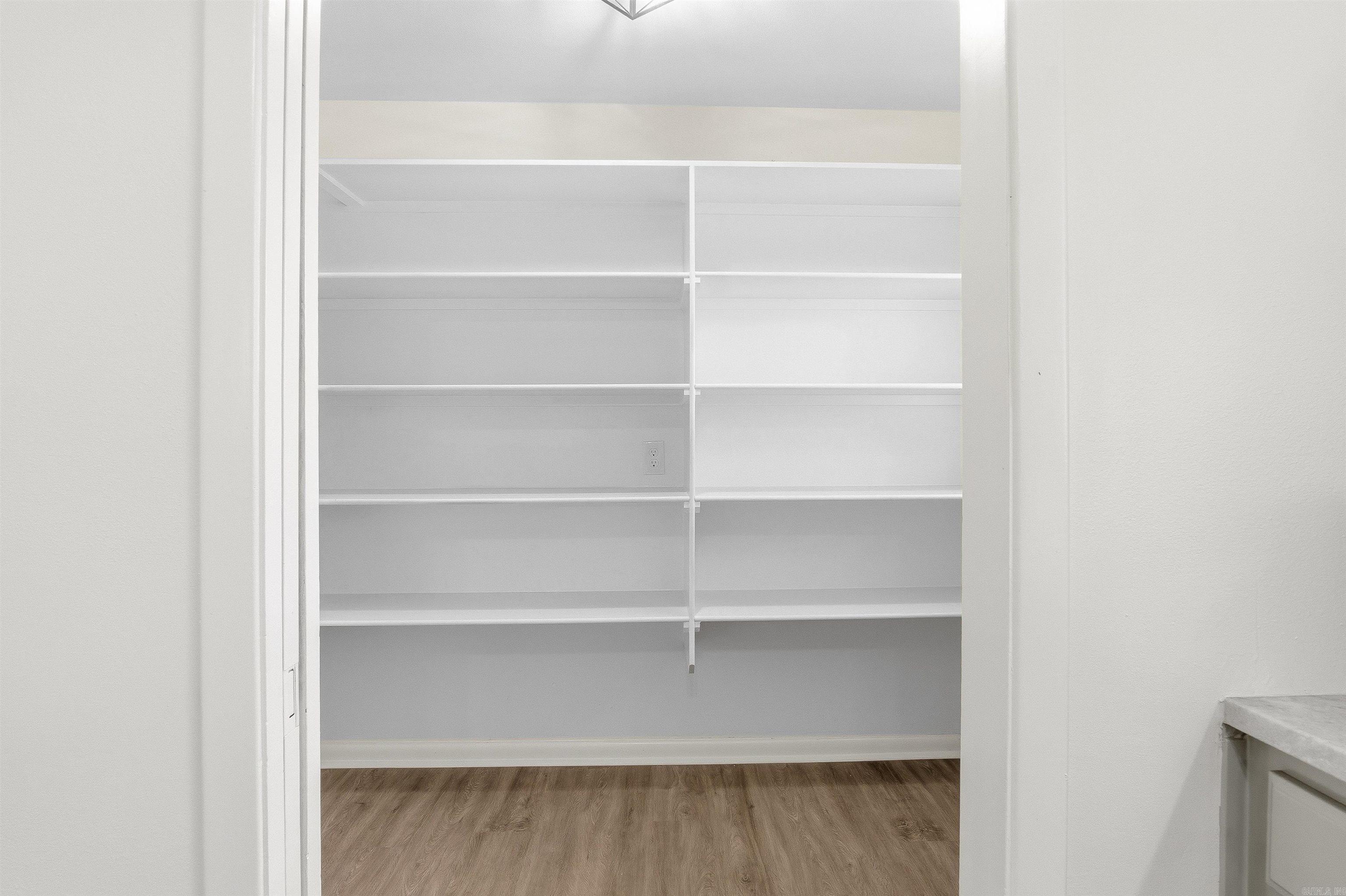 INDIAN HILLS - Residential