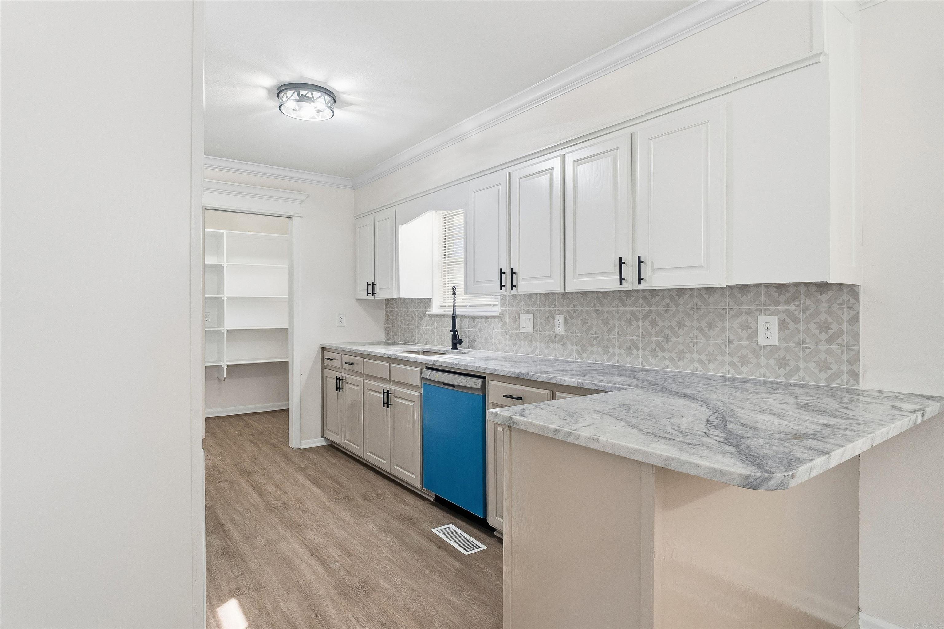 INDIAN HILLS - Residential