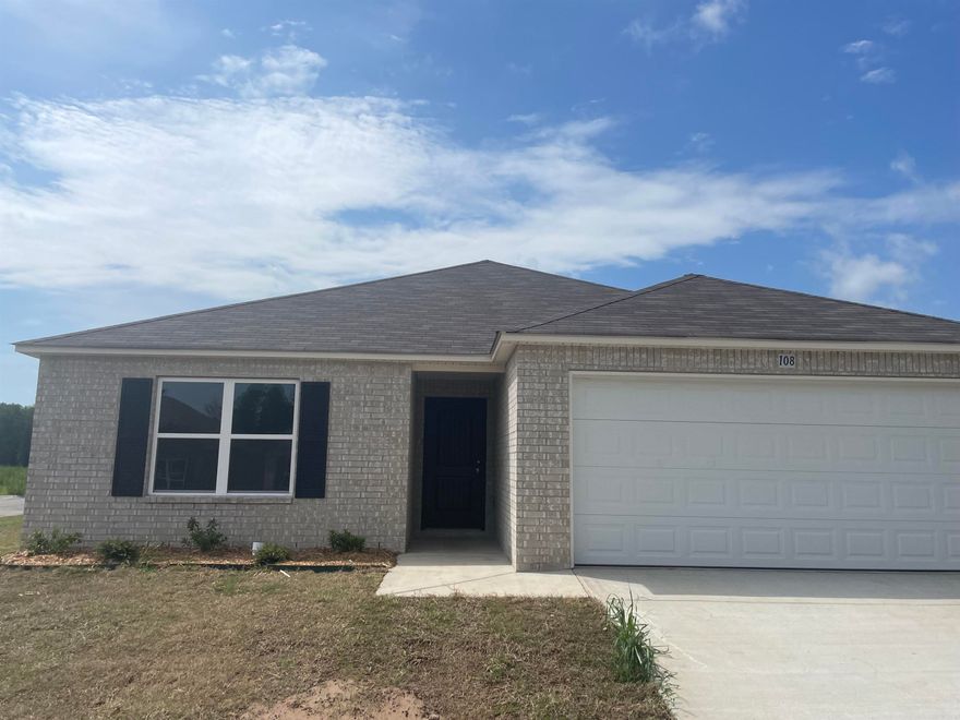 Rausch Coleman Fenway Floor Plan Gorgeous New Construction Home with three bedrooms & two bathrooms. Open Kitchen to looks out to the Living Room. Amazing home in an amazing location. Cypress Bend is minutes away from anything you could possibly need. This home comes with a 2-10 Home Buyer's Warranty with $0.00 deductible.