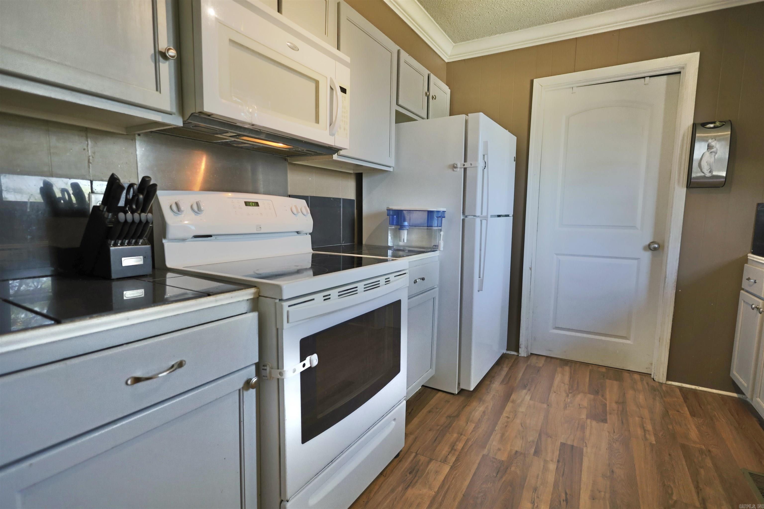 ELYSIAN HILLS ESTATES - Residential