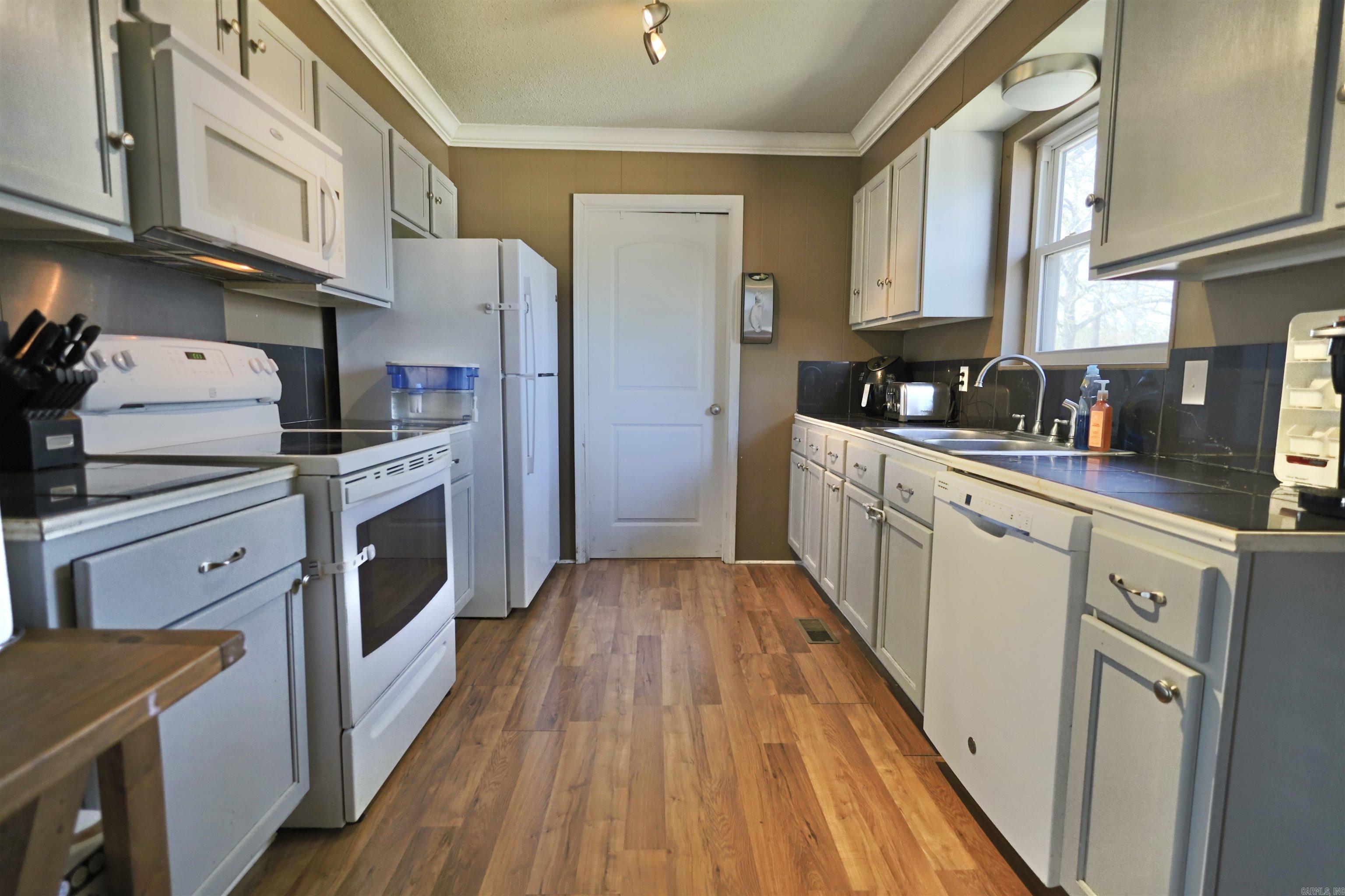 ELYSIAN HILLS ESTATES - Residential