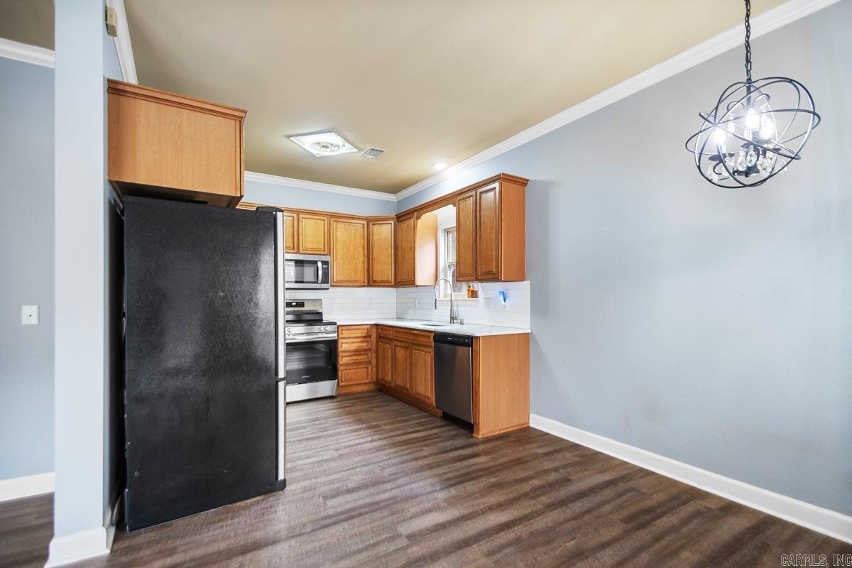 WISTERIA VINEYARD - Residential