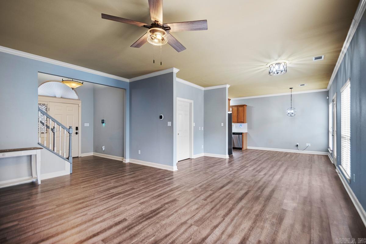 WISTERIA VINEYARD - Residential