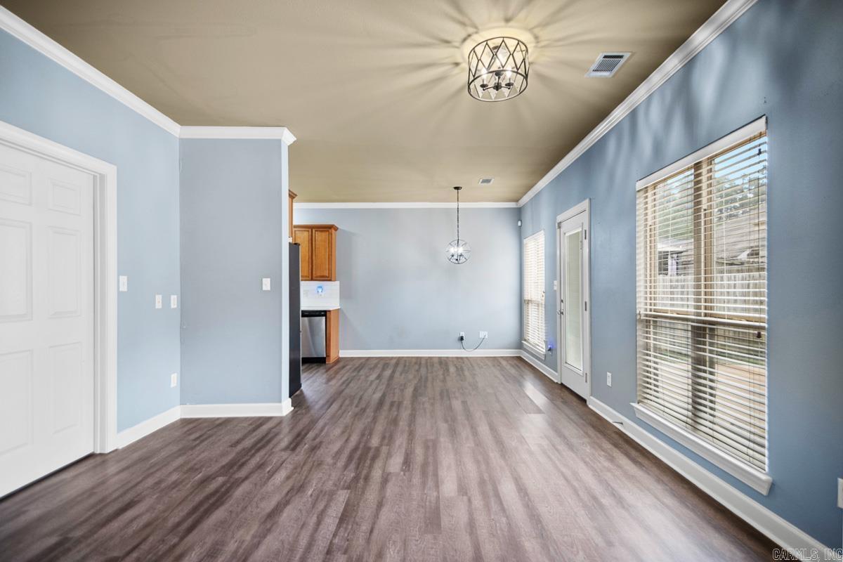 WISTERIA VINEYARD - Residential