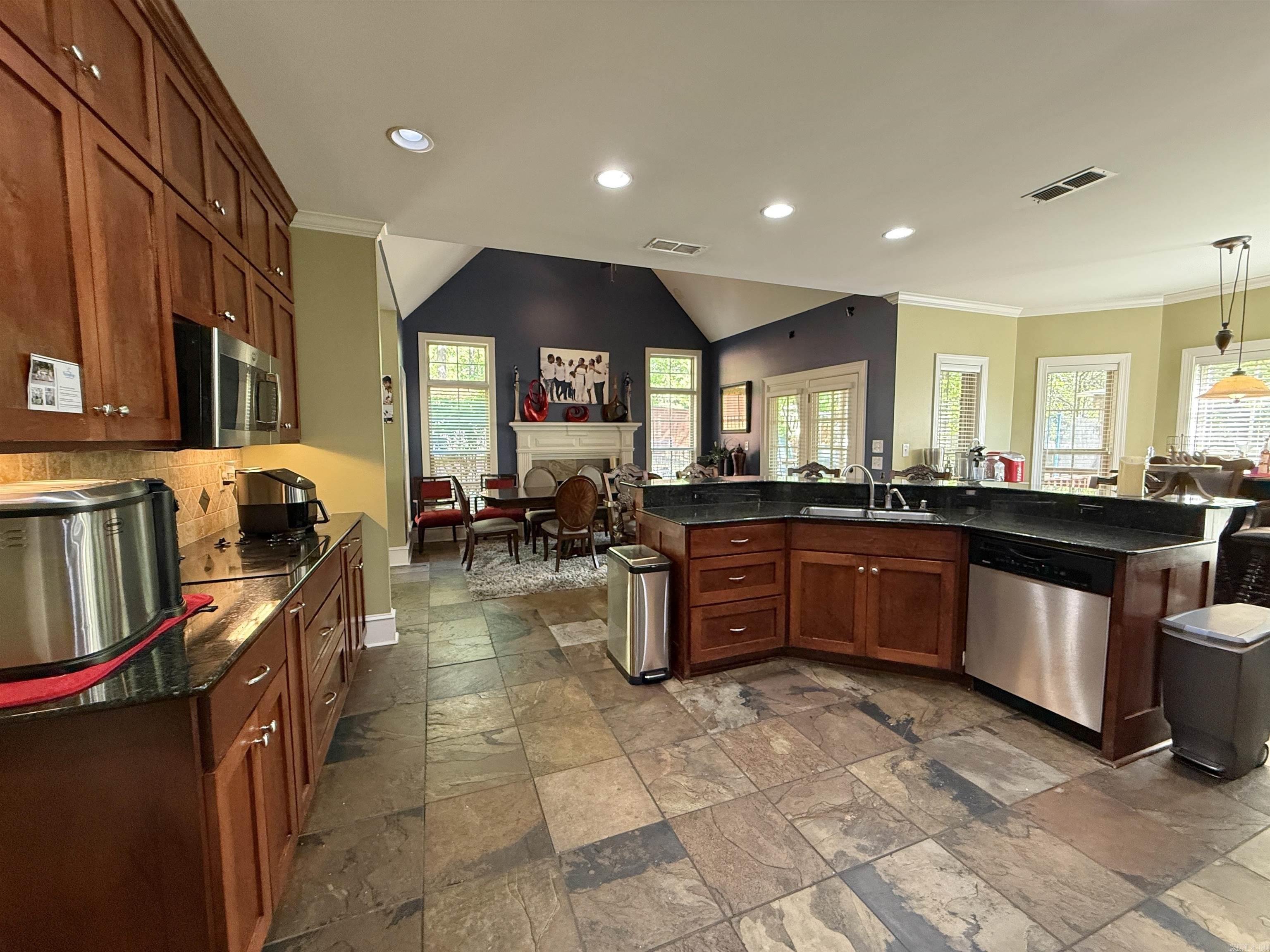 THE VILLAGES OF WELLINGTON - Residential