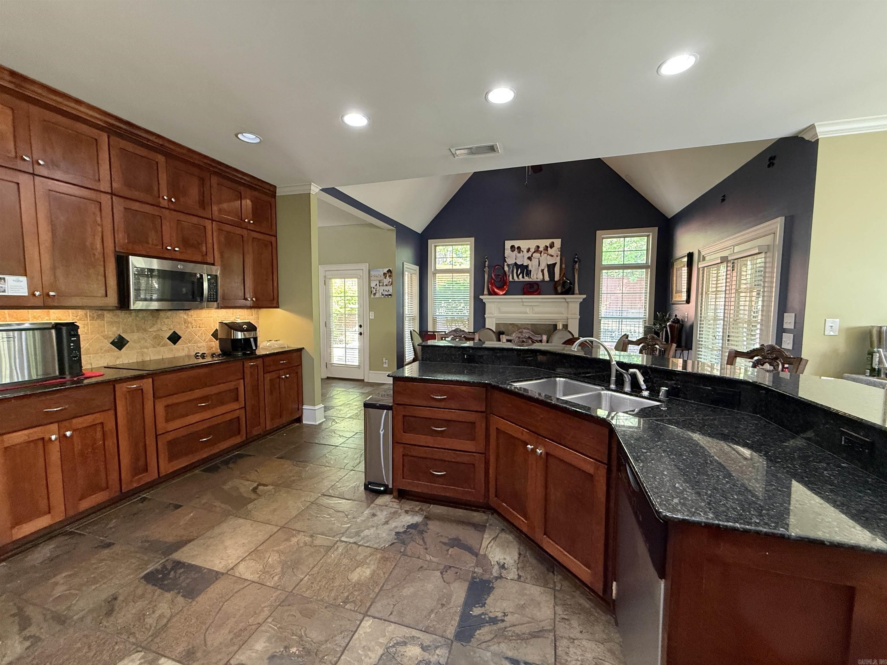 THE VILLAGES OF WELLINGTON - Residential