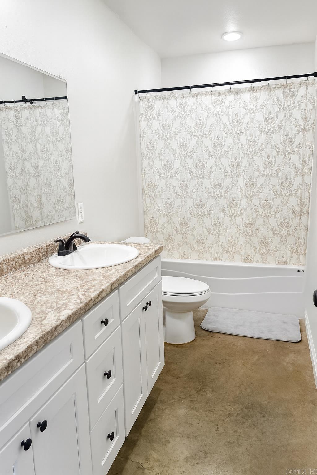 RIDGEFIELD ESTATE - Residential