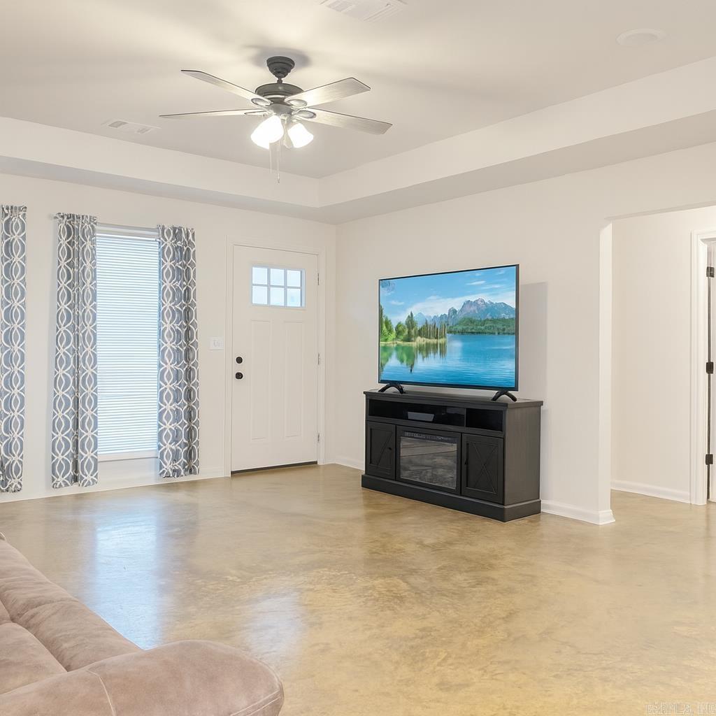 RIDGEFIELD ESTATE - Residential