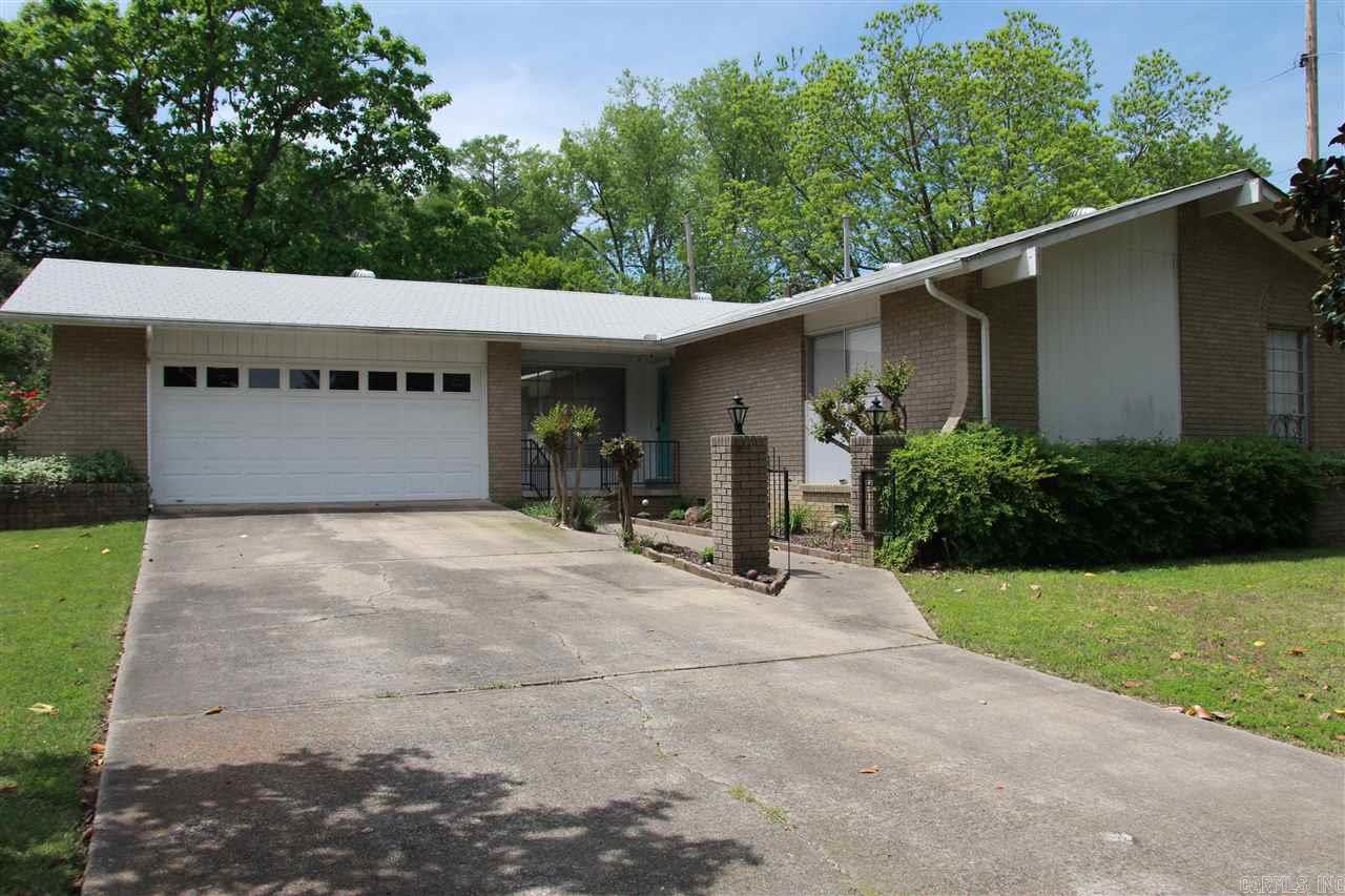 Lessel Estates - Residential Lease