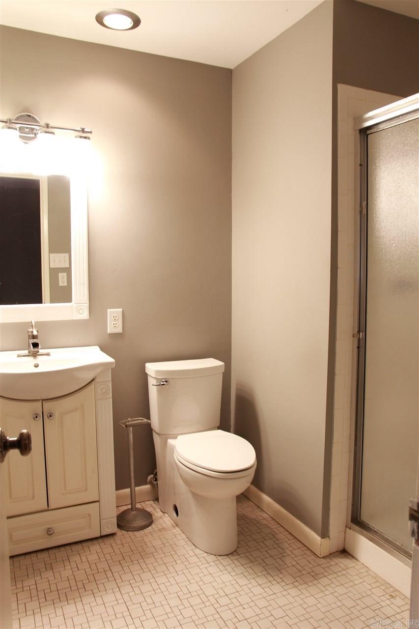 Lessel Estates - Residential Lease