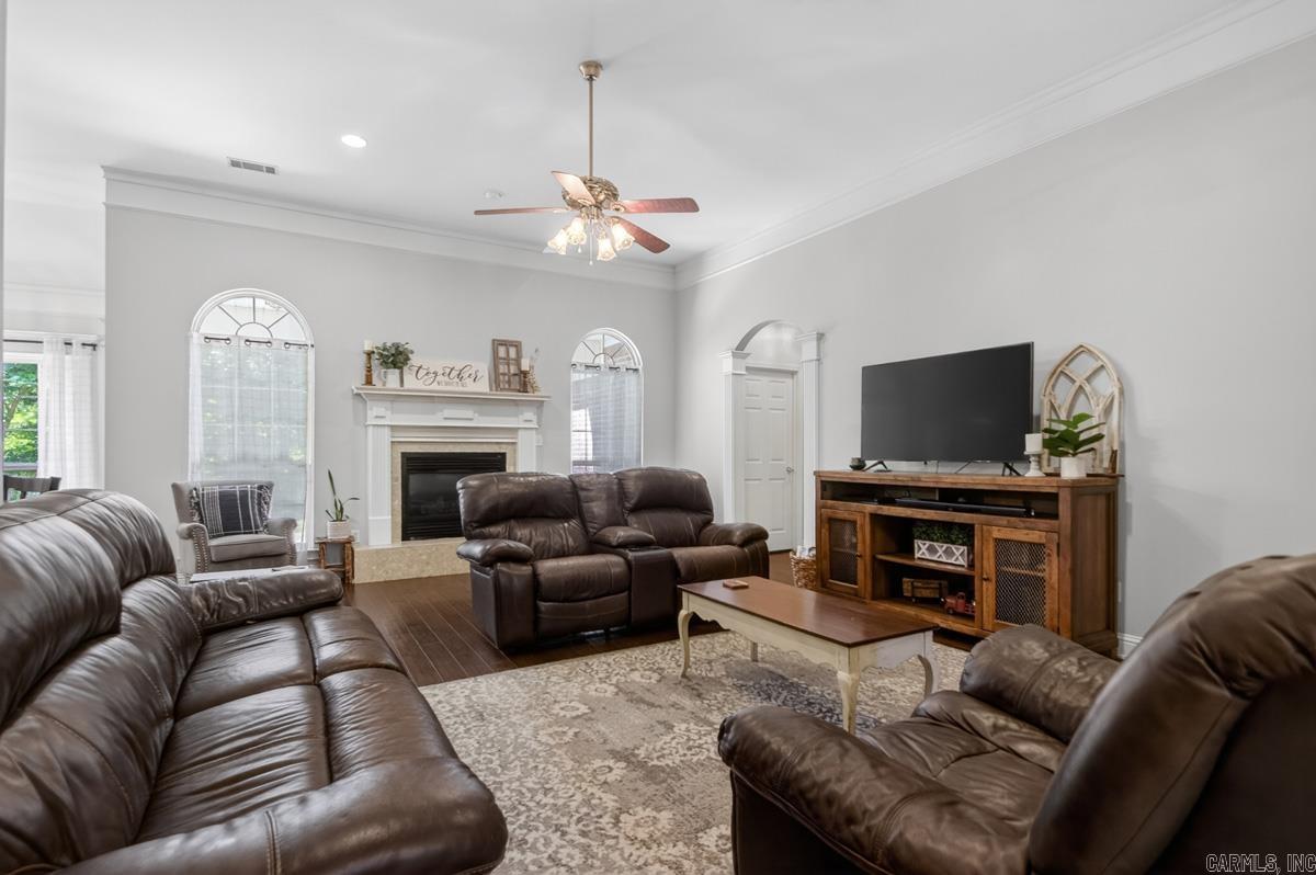 RIVER OAKS POINTE - Residential