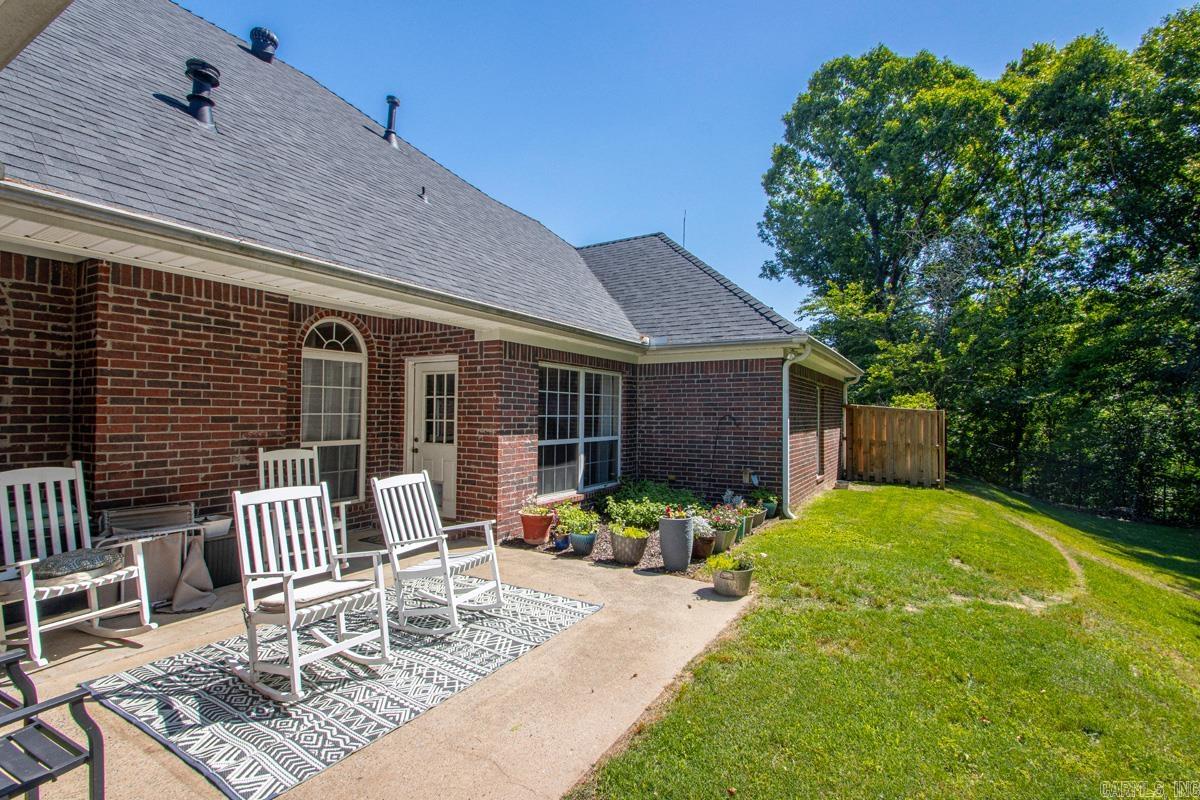 RIVER OAKS POINTE - Residential