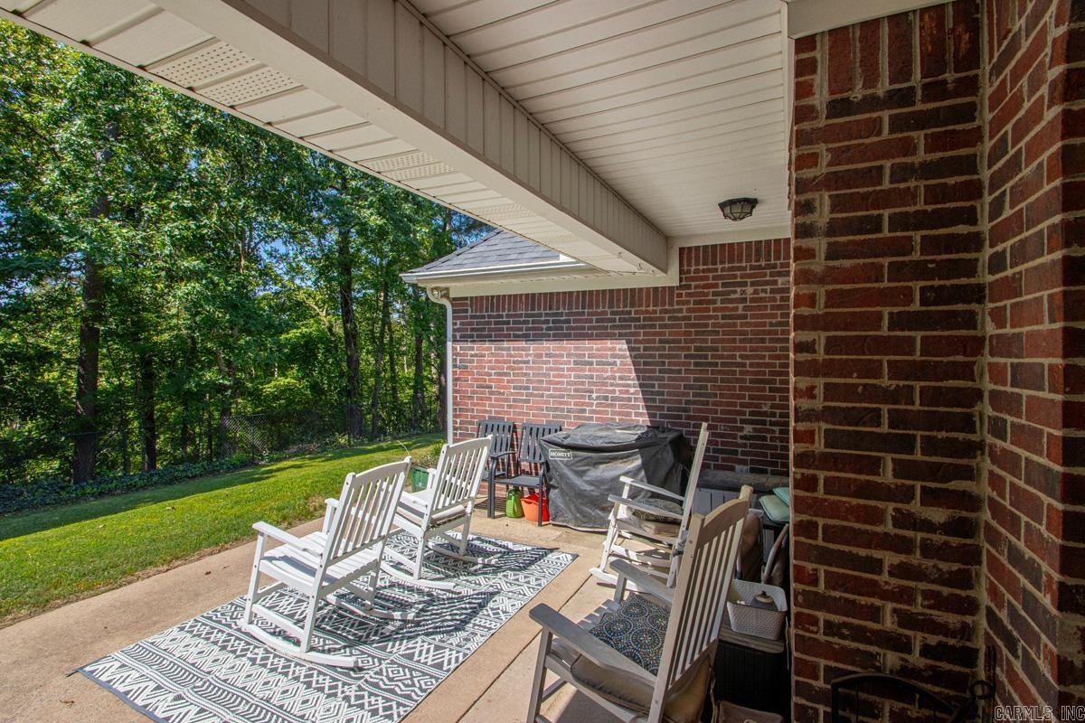 RIVER OAKS POINTE - Residential