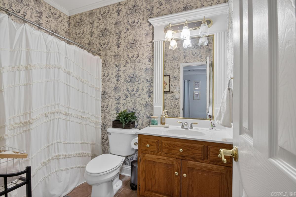 RIVER OAKS POINTE - Residential