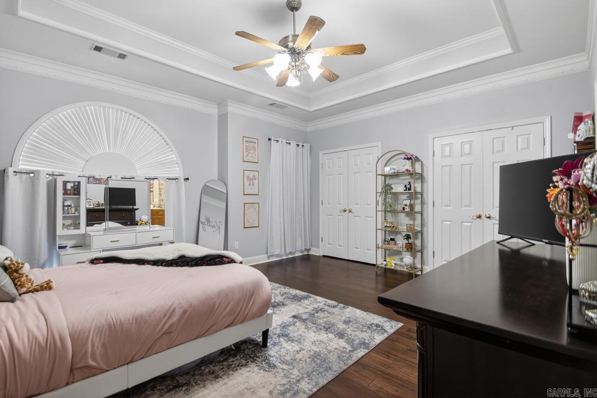 RIVER OAKS POINTE - Residential