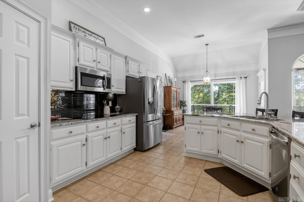 RIVER OAKS POINTE - Residential