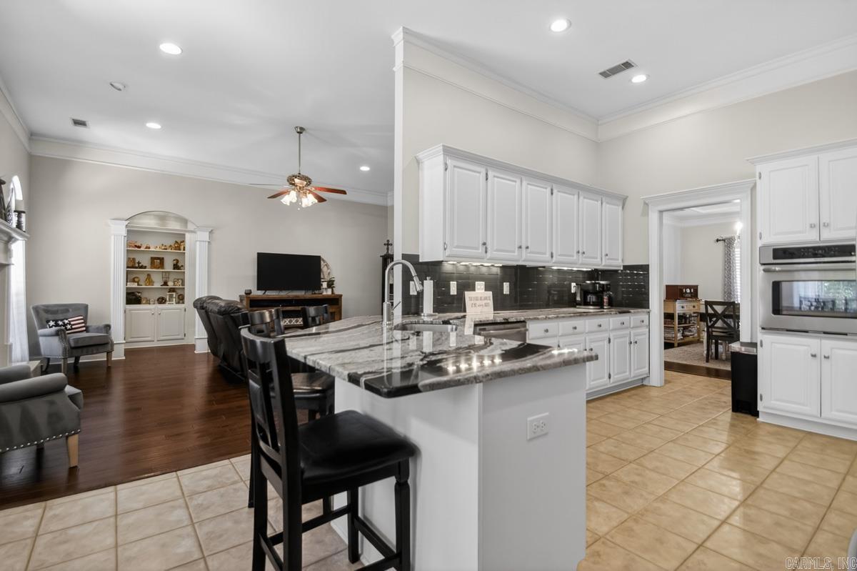 RIVER OAKS POINTE - Residential
