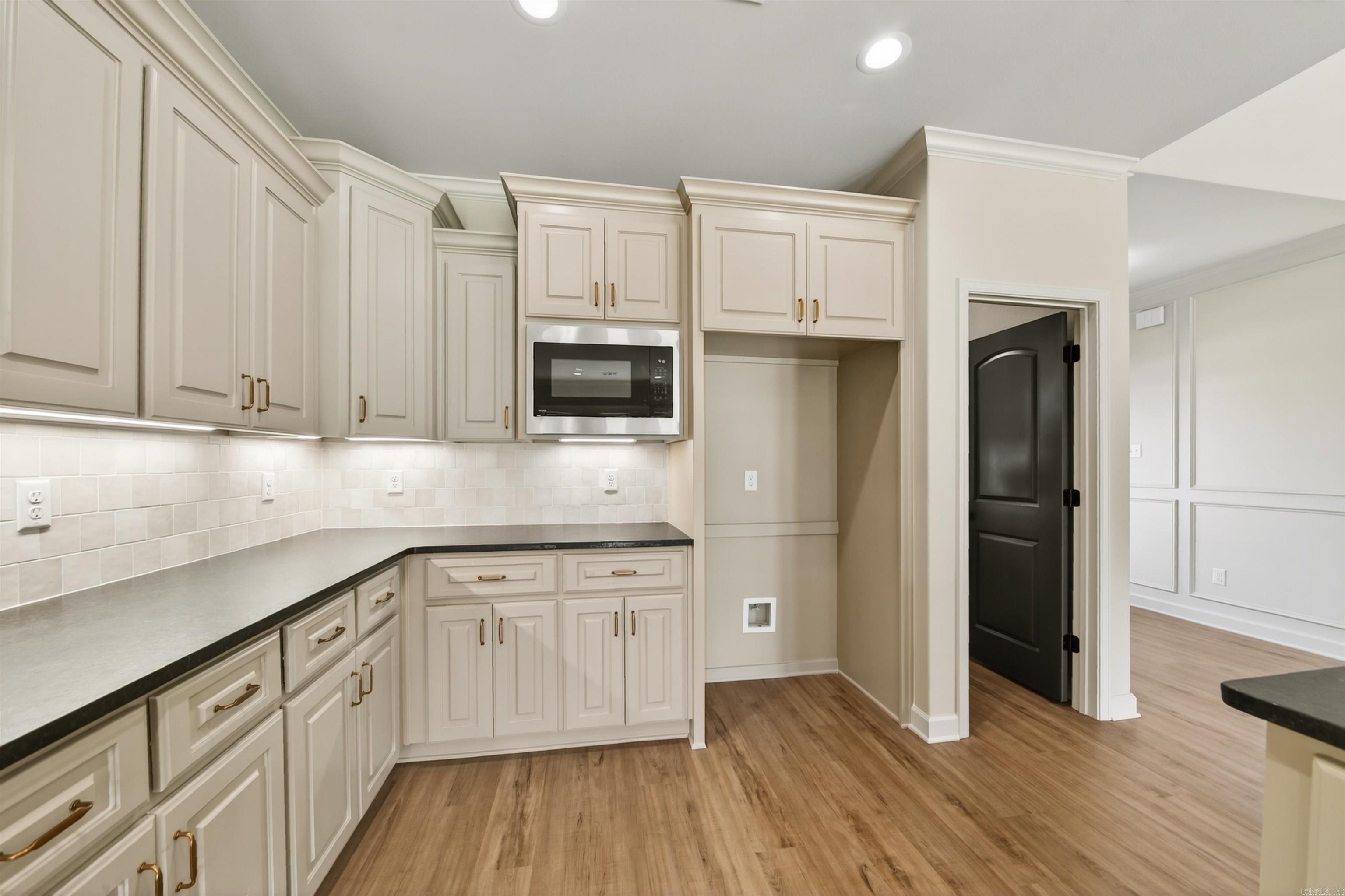 MOUNT TABOR ESTATES - Residential