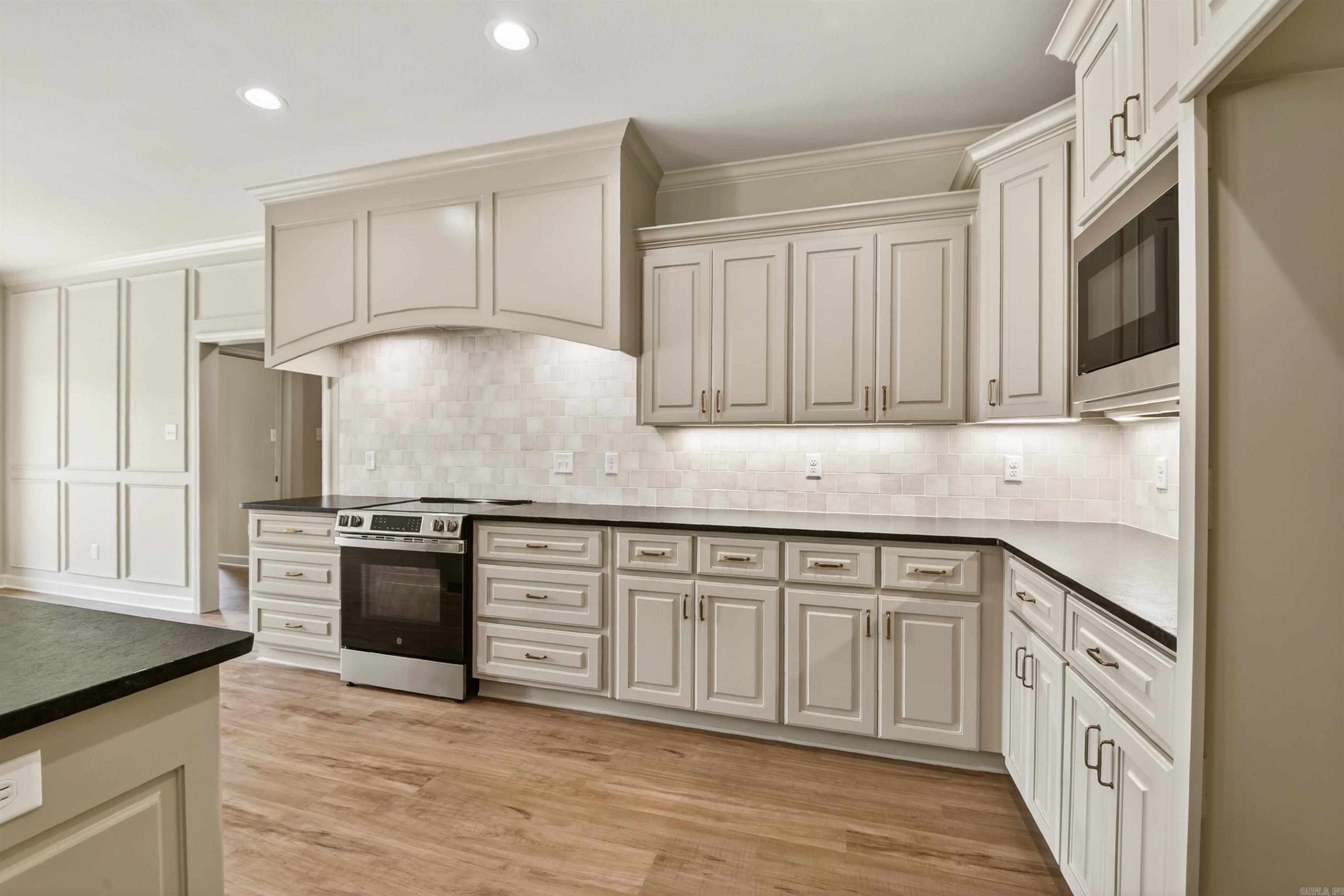 MOUNT TABOR ESTATES - Residential