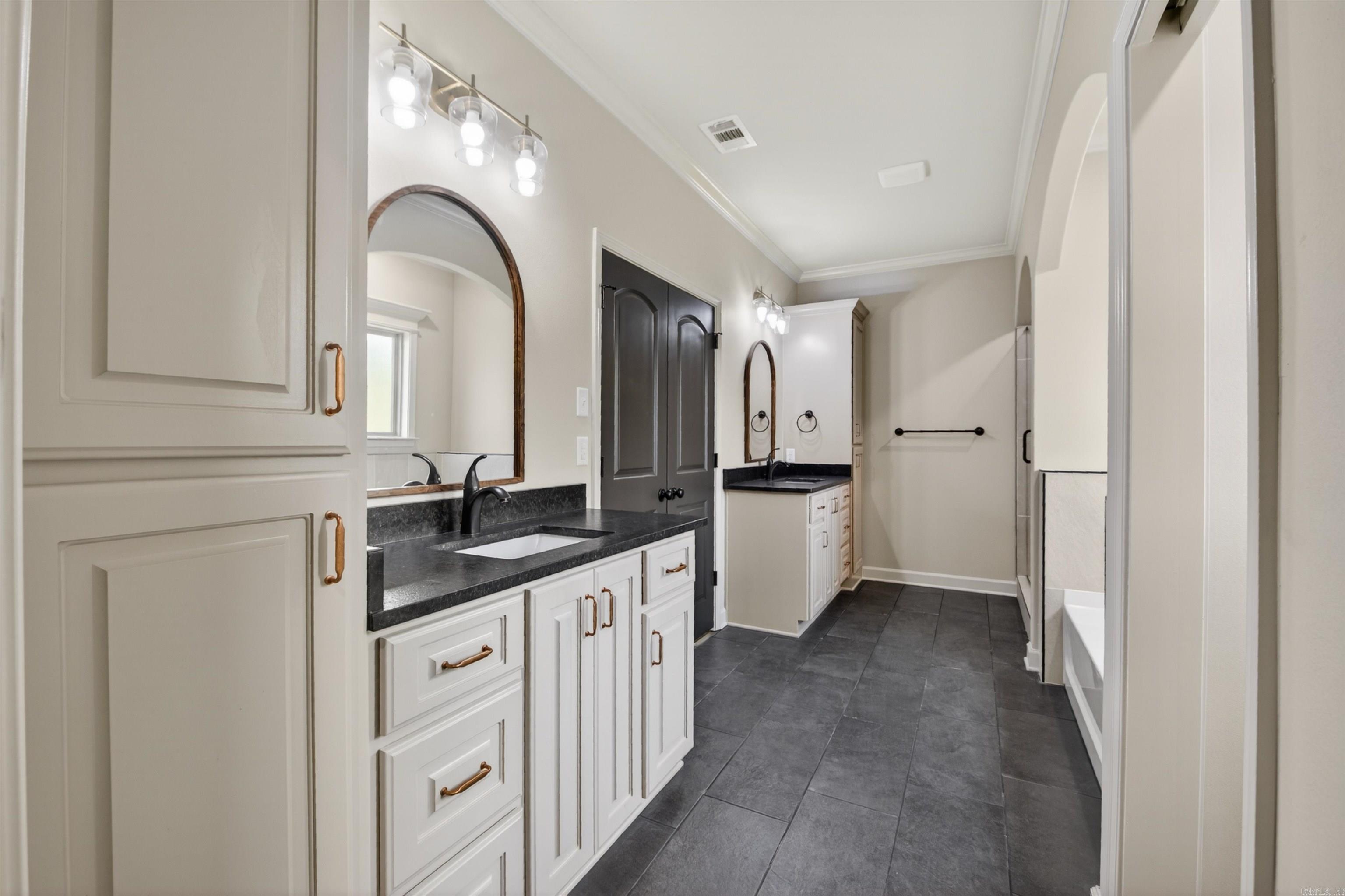 MOUNT TABOR ESTATES - Residential