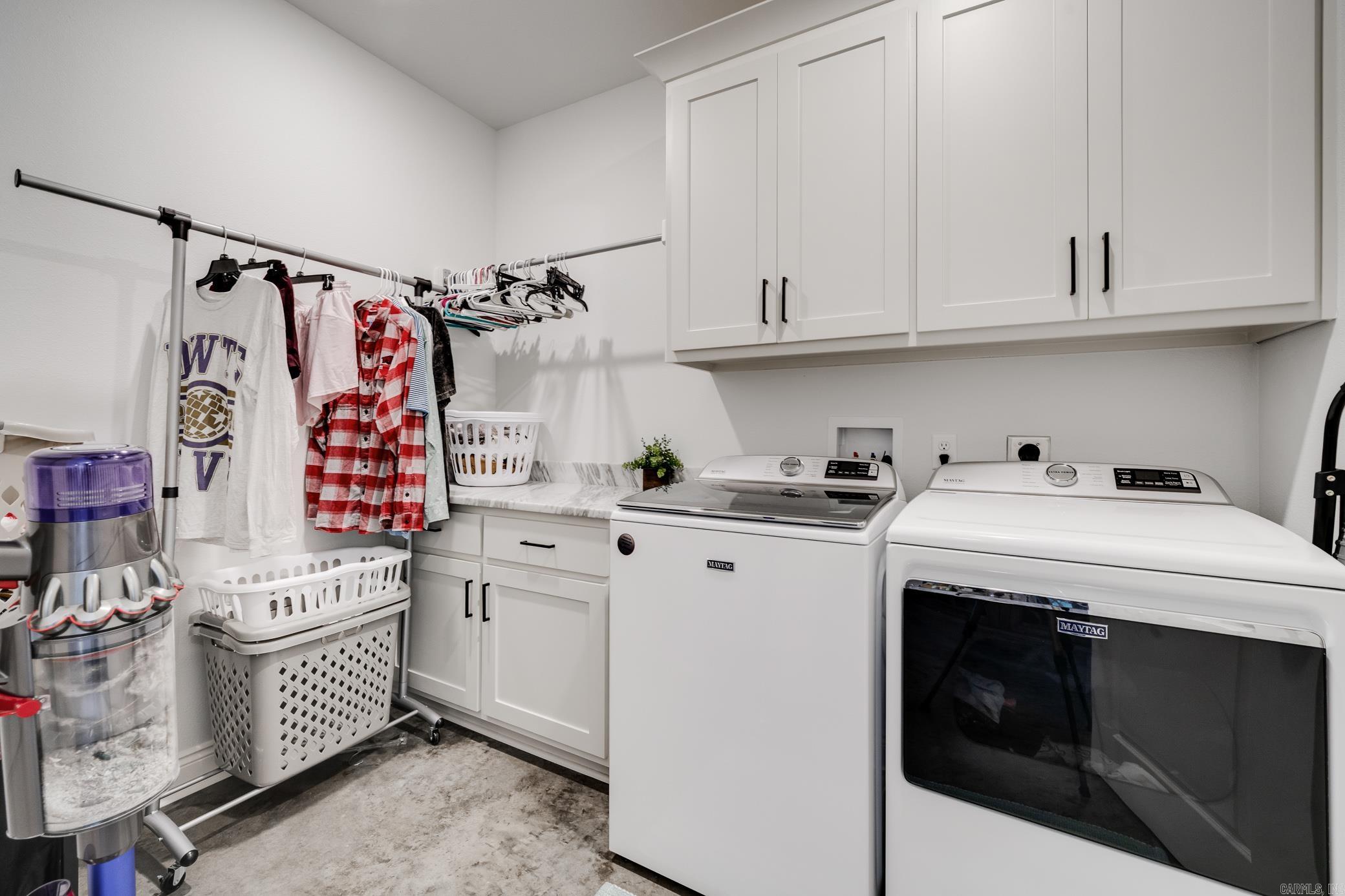 ROBYNMAR - Residential