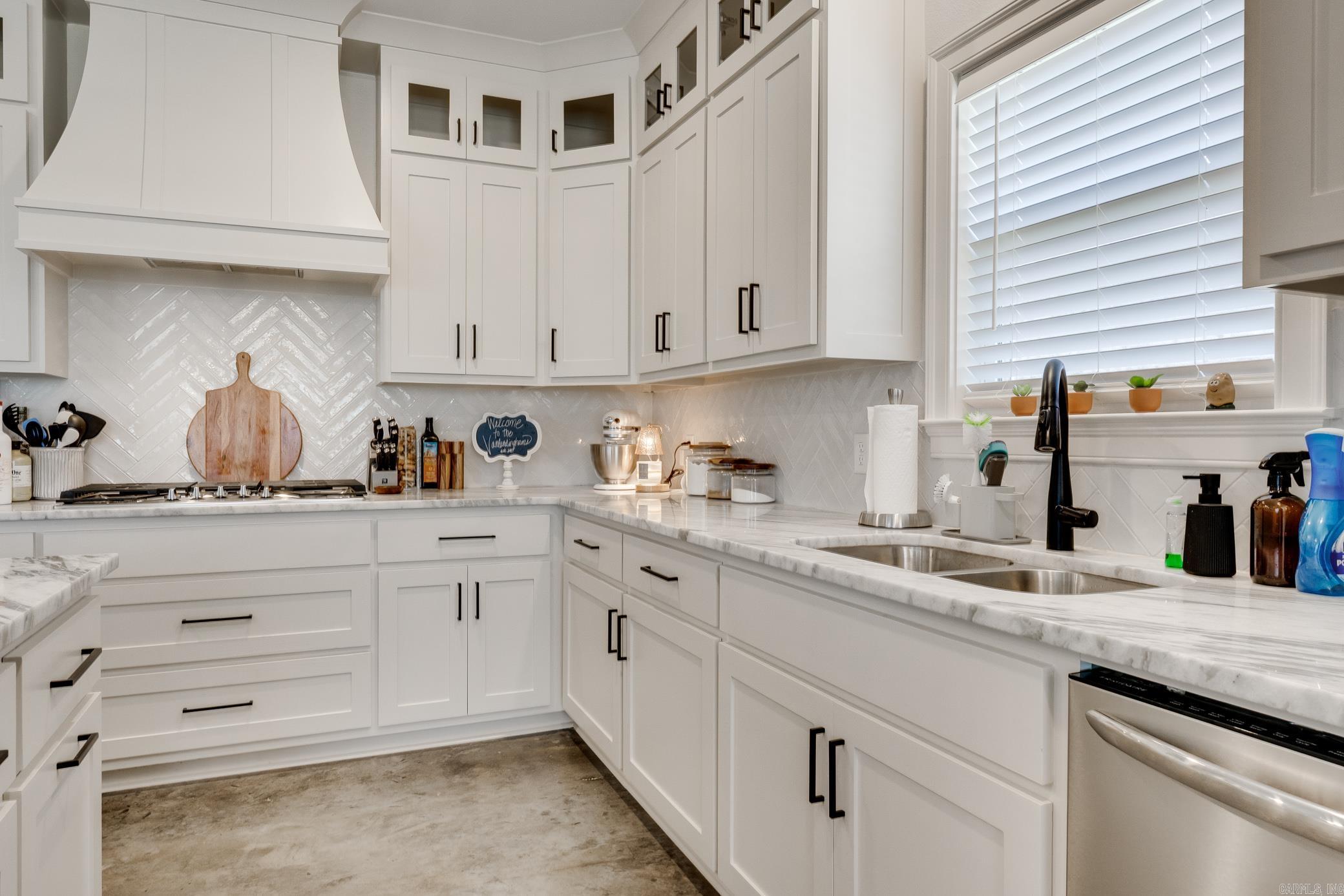 ROBYNMAR - Residential