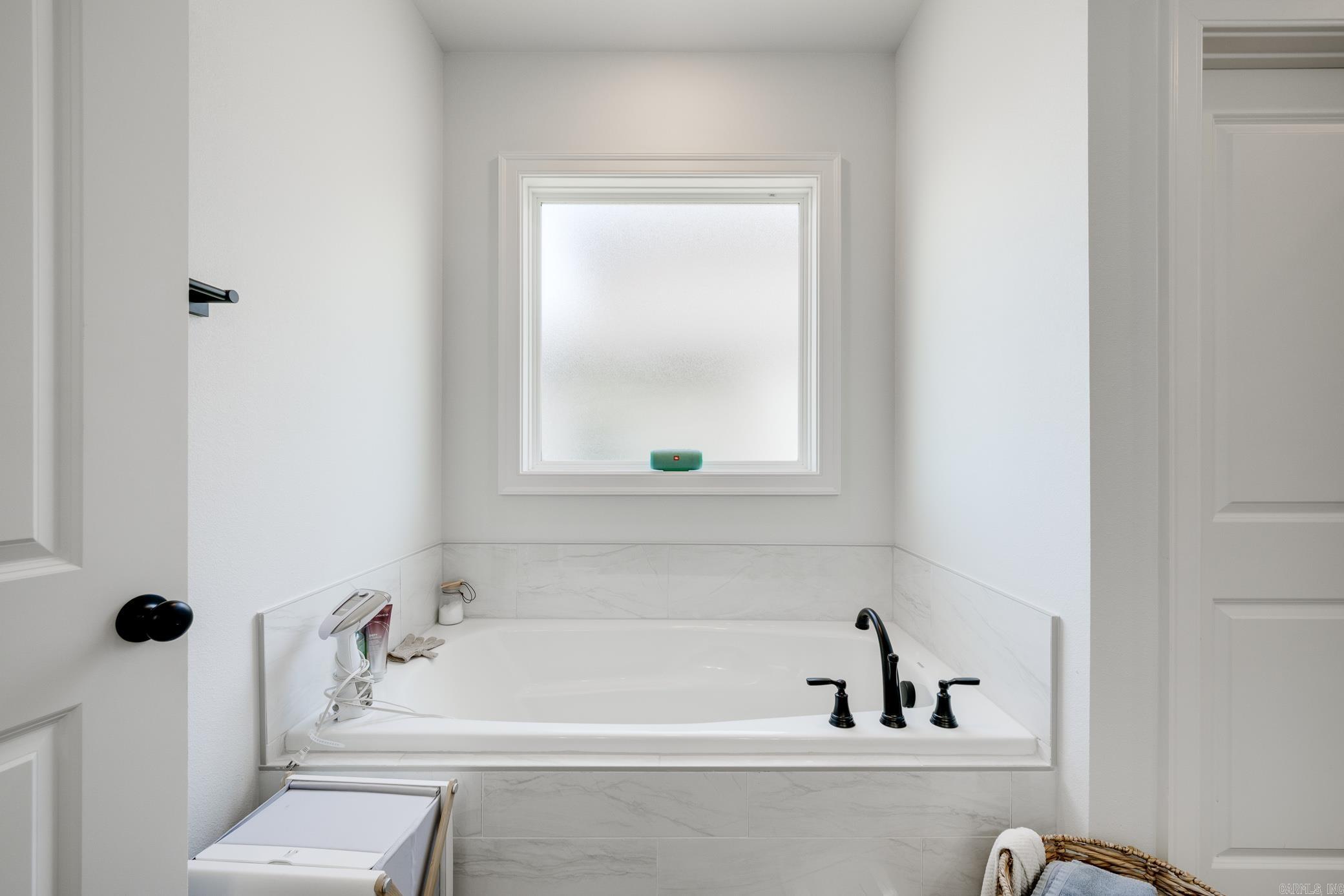 ROBYNMAR - Residential