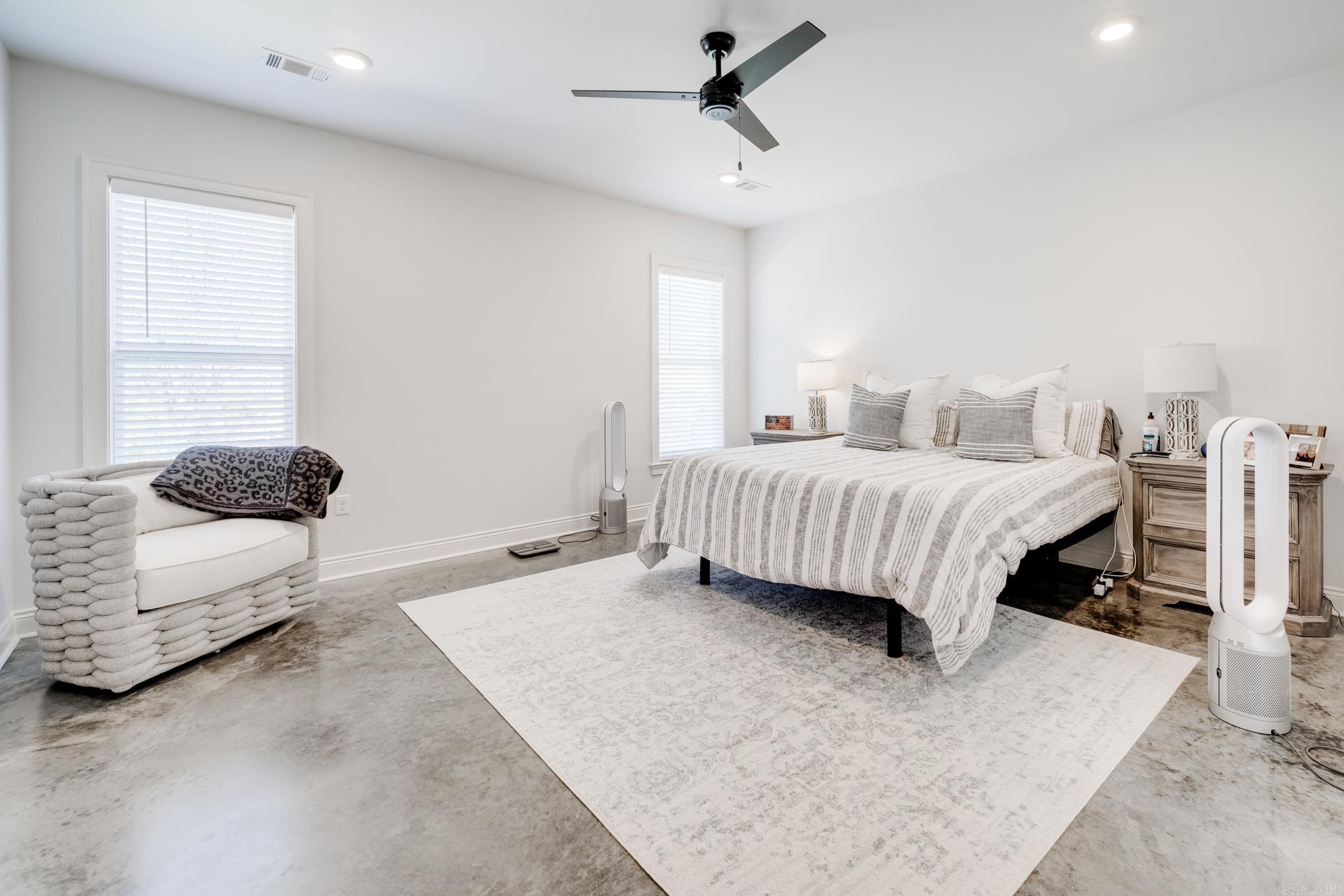 ROBYNMAR - Residential