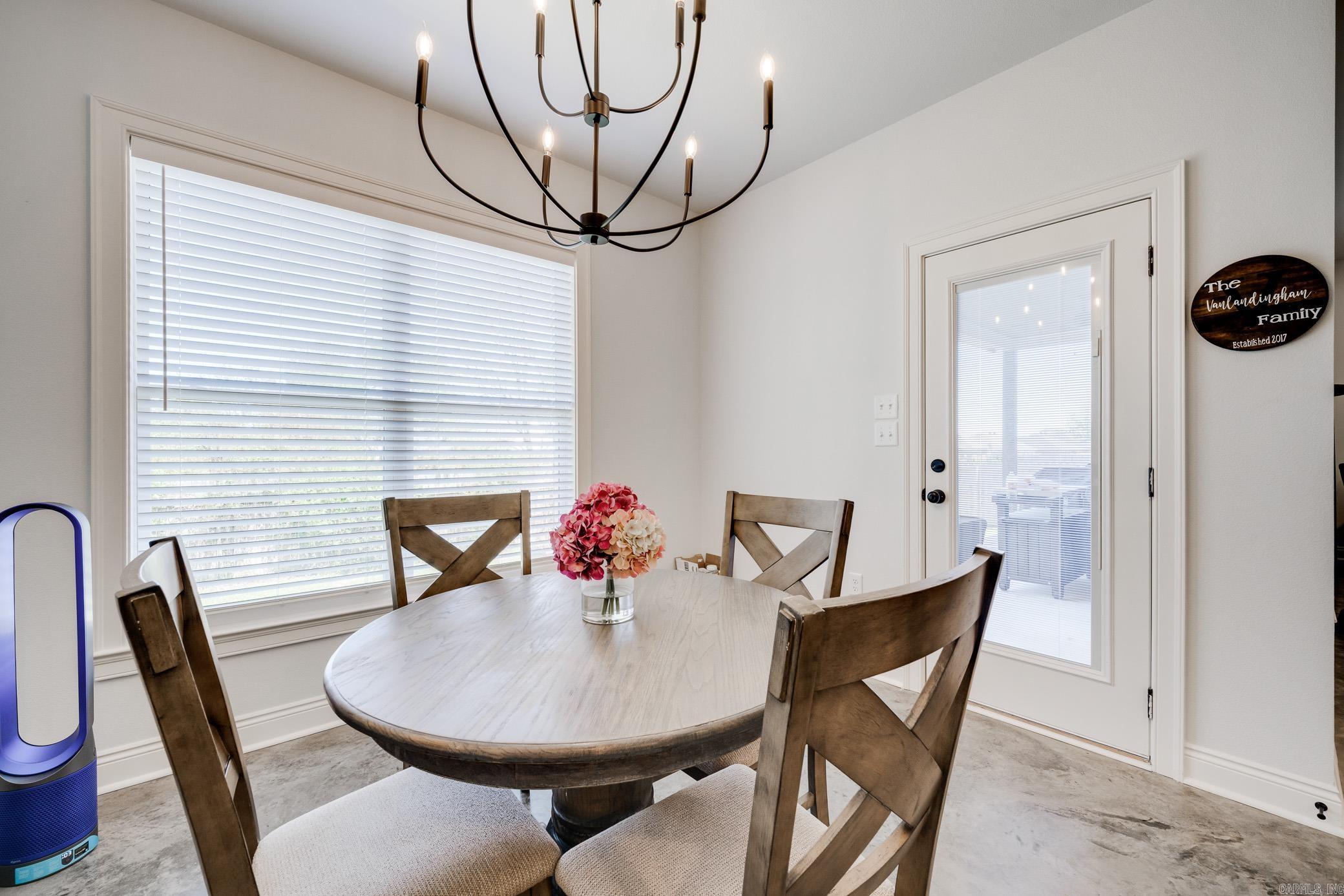 ROBYNMAR - Residential