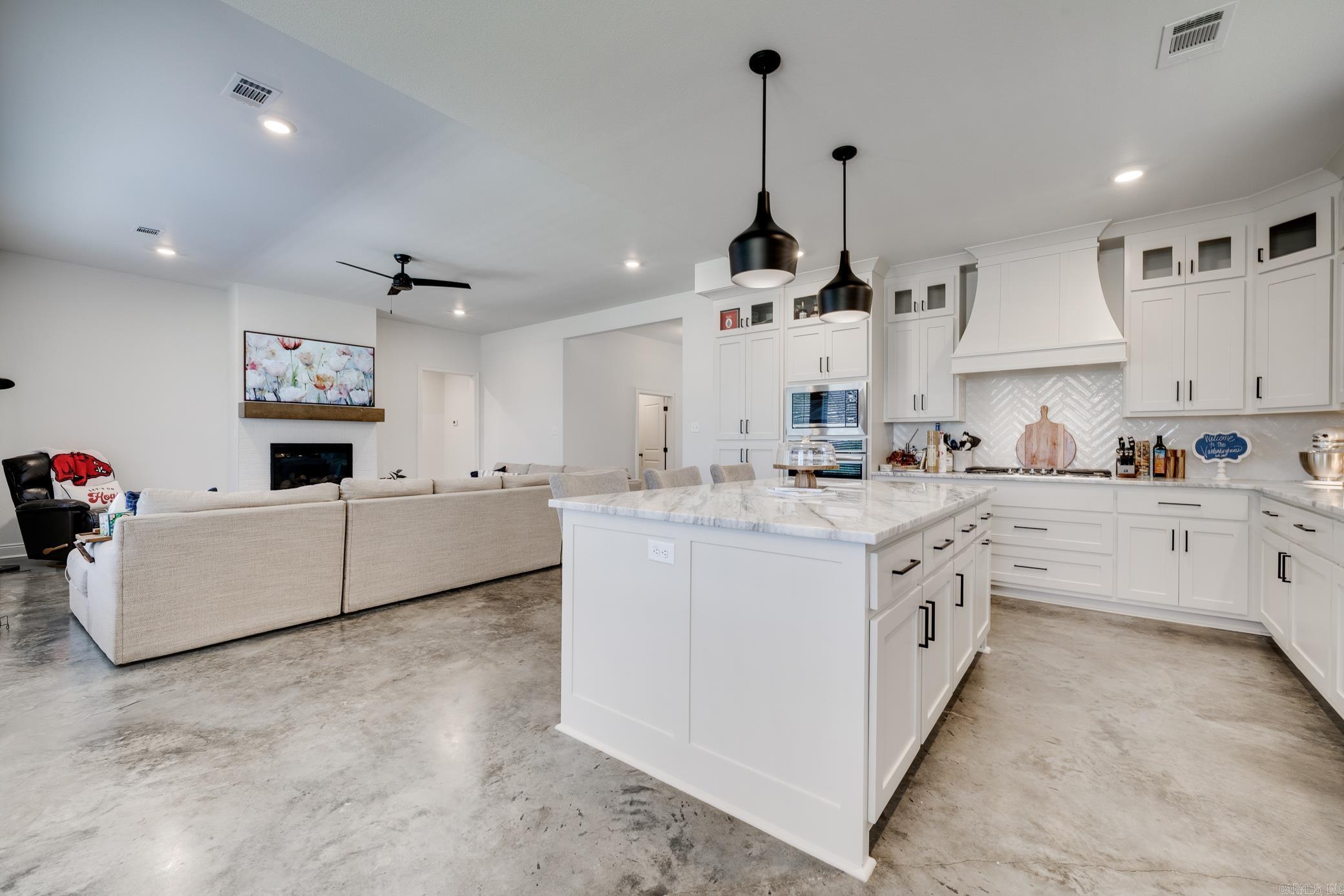 ROBYNMAR - Residential