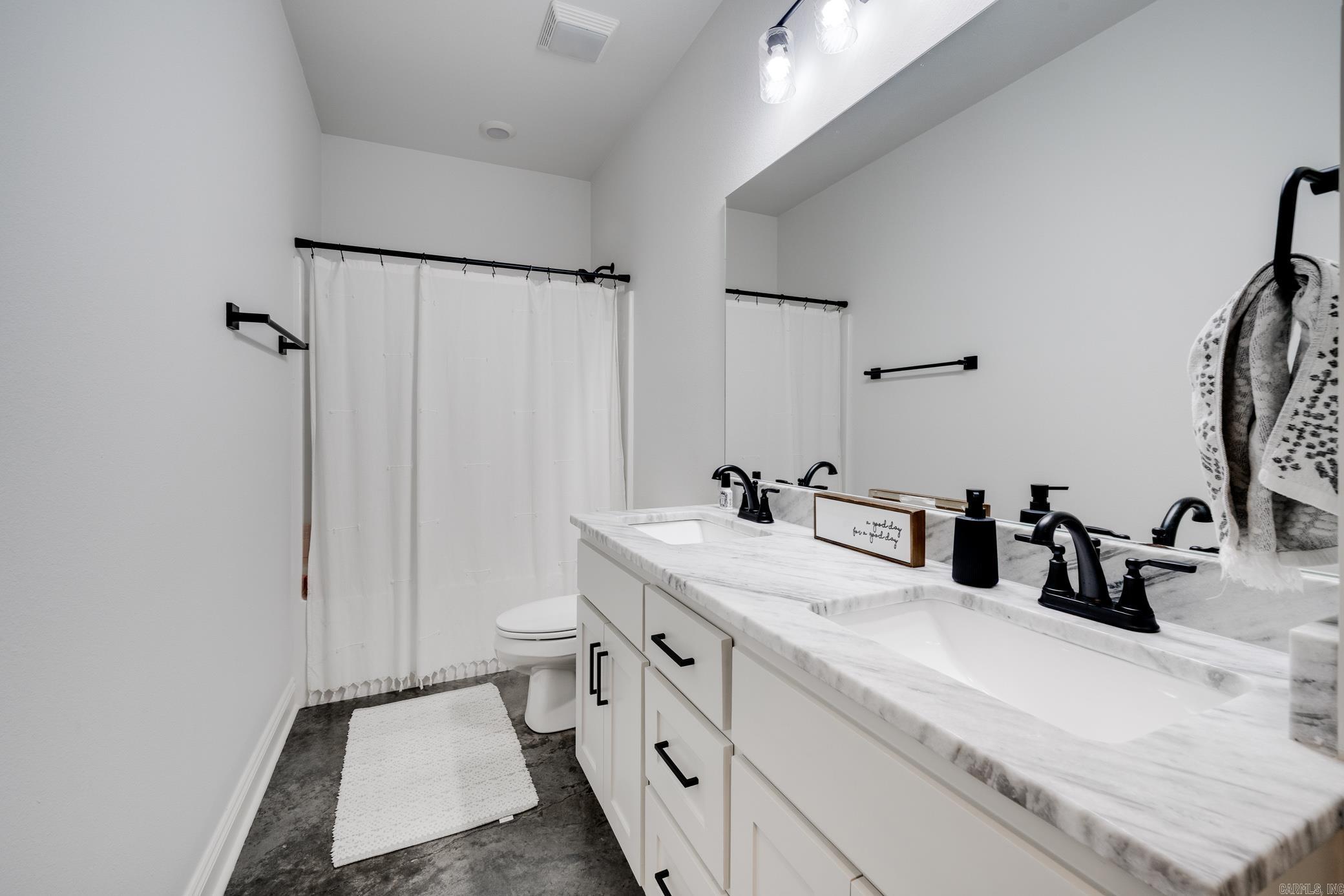 ROBYNMAR - Residential