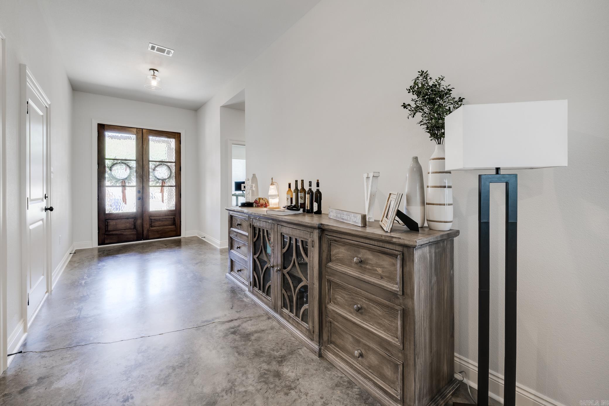 ROBYNMAR - Residential