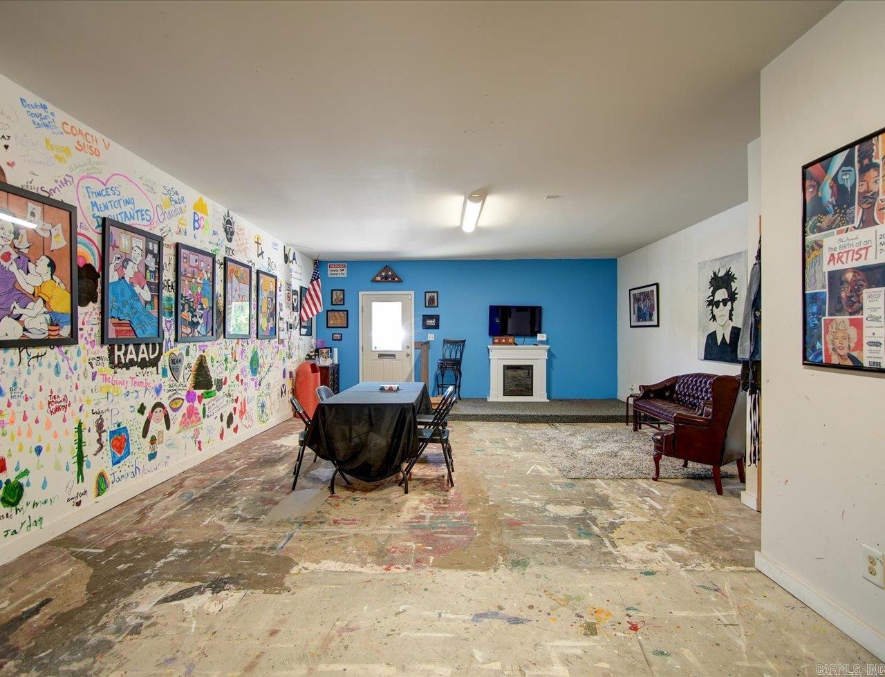 HSR BLK - Residential