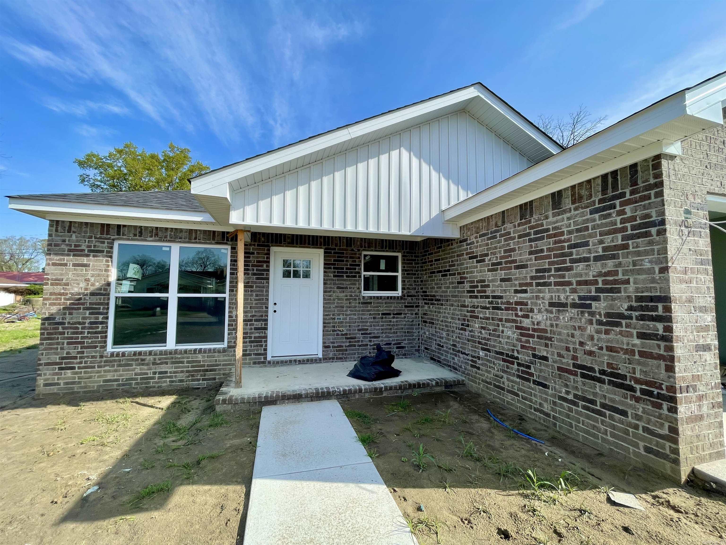 POINSETT LUMBER & MFG CO 4TH - Residential