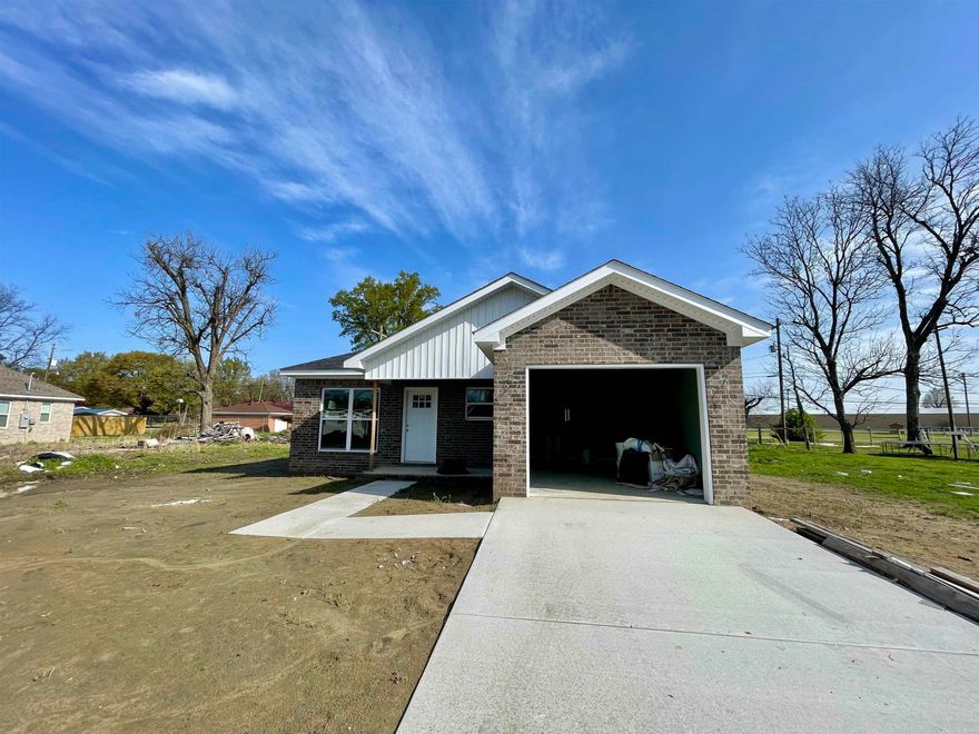 NEW construction in Trumann, Arkansas. This 3 bedroom, 2 bath, 1-car garage house is all electric, low maintenance and ready to become someone's home! Still currently under construction.