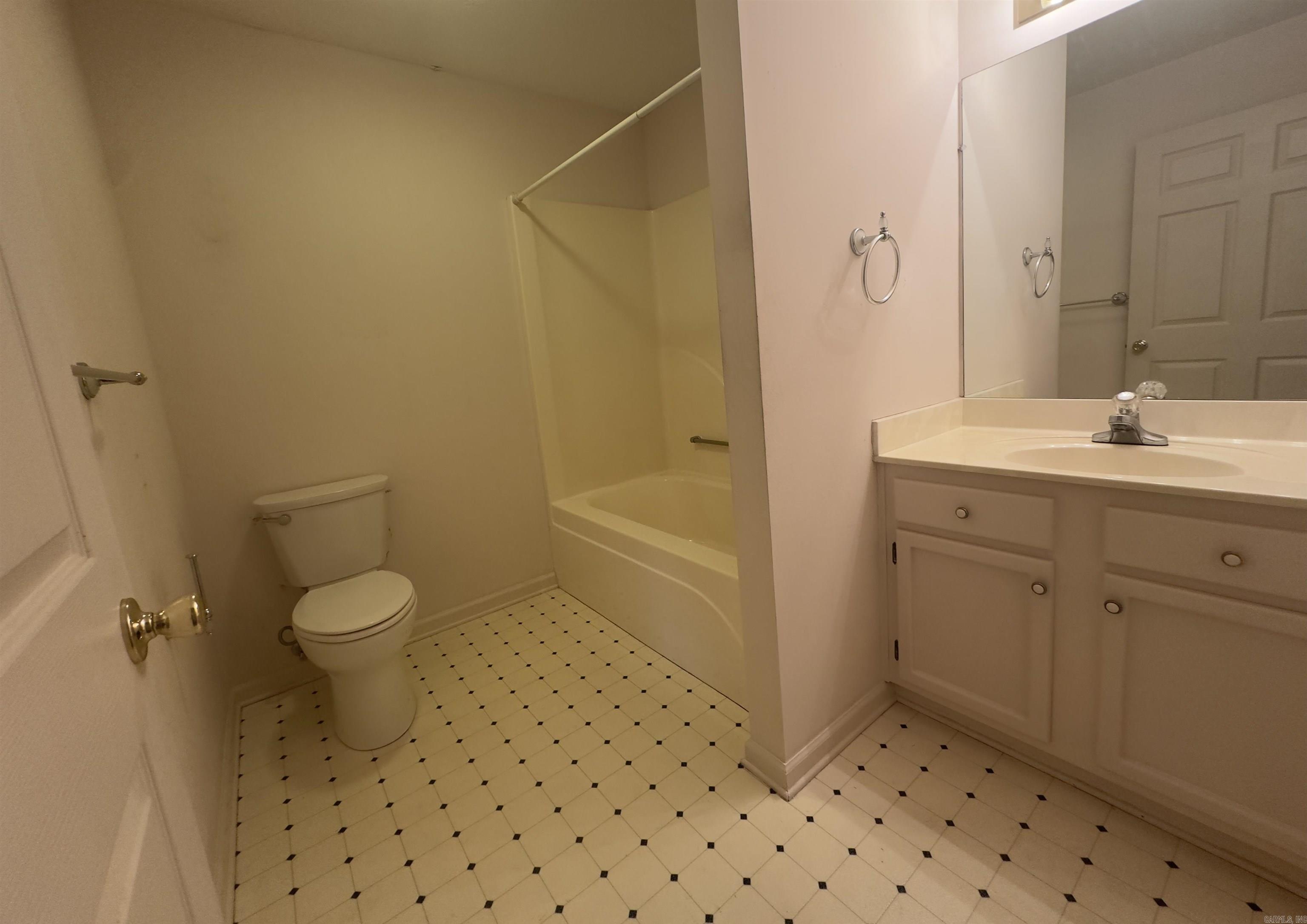 CHARLESTOWNE - Residential