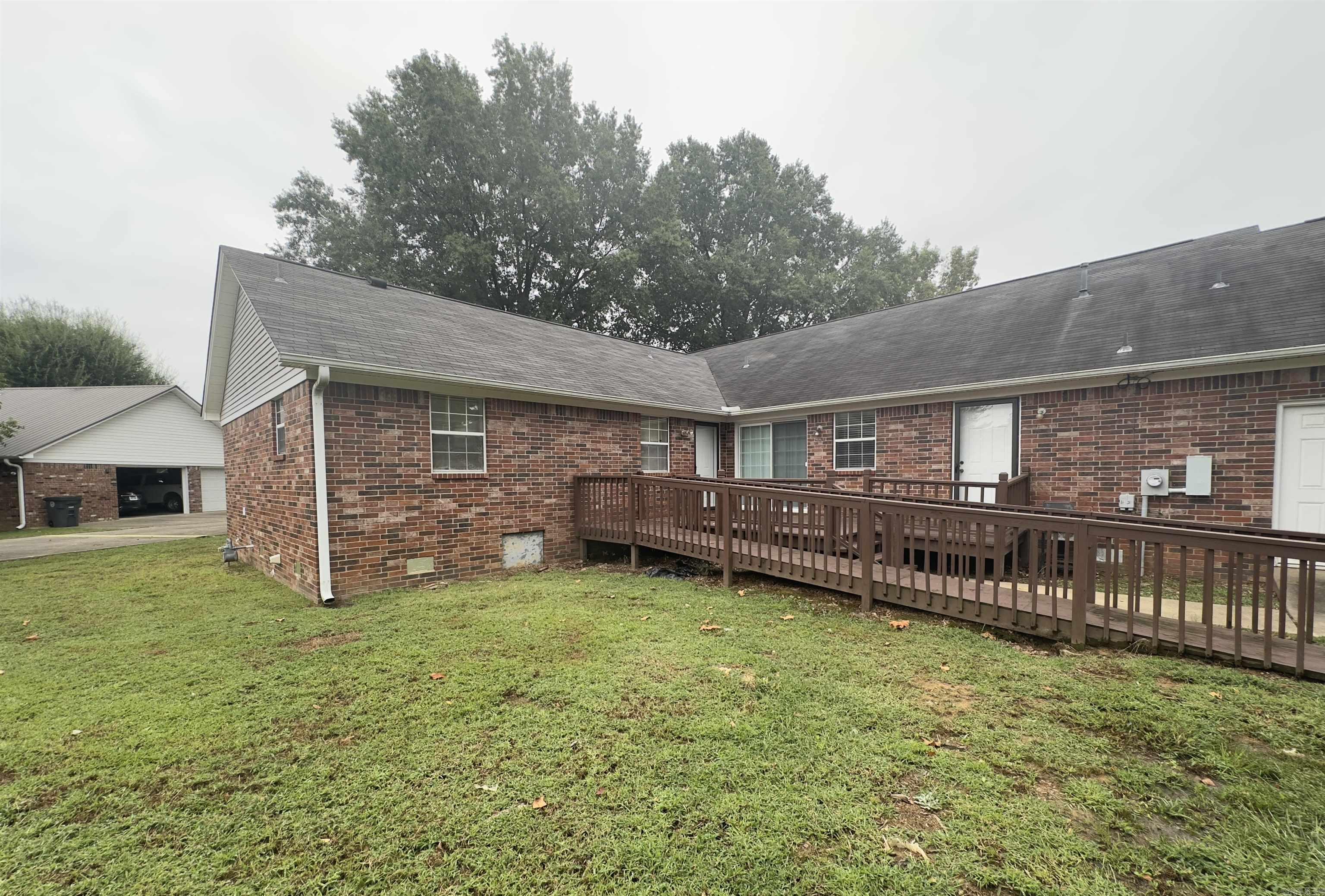 CHARLESTOWNE - Residential