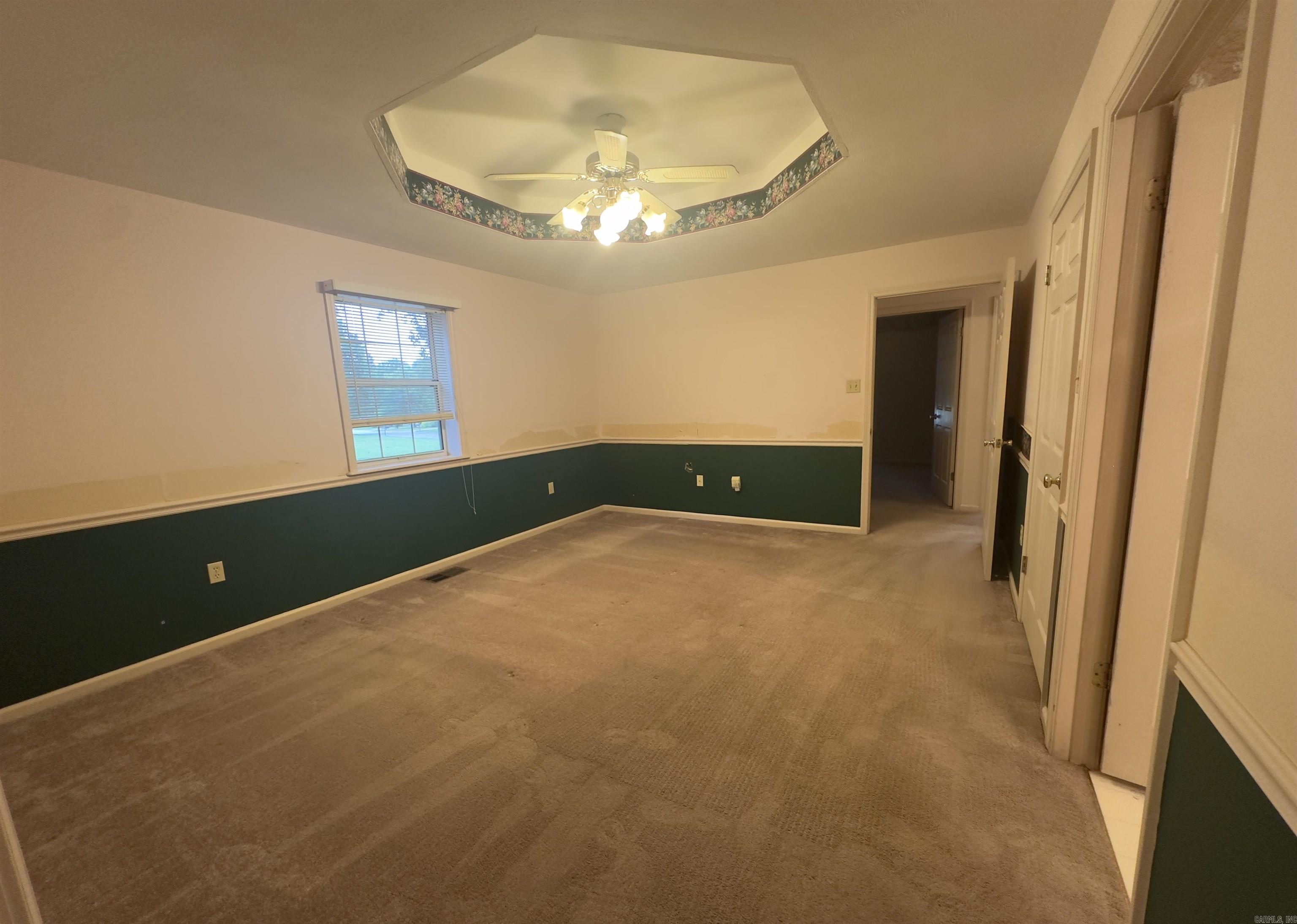 CHARLESTOWNE - Residential