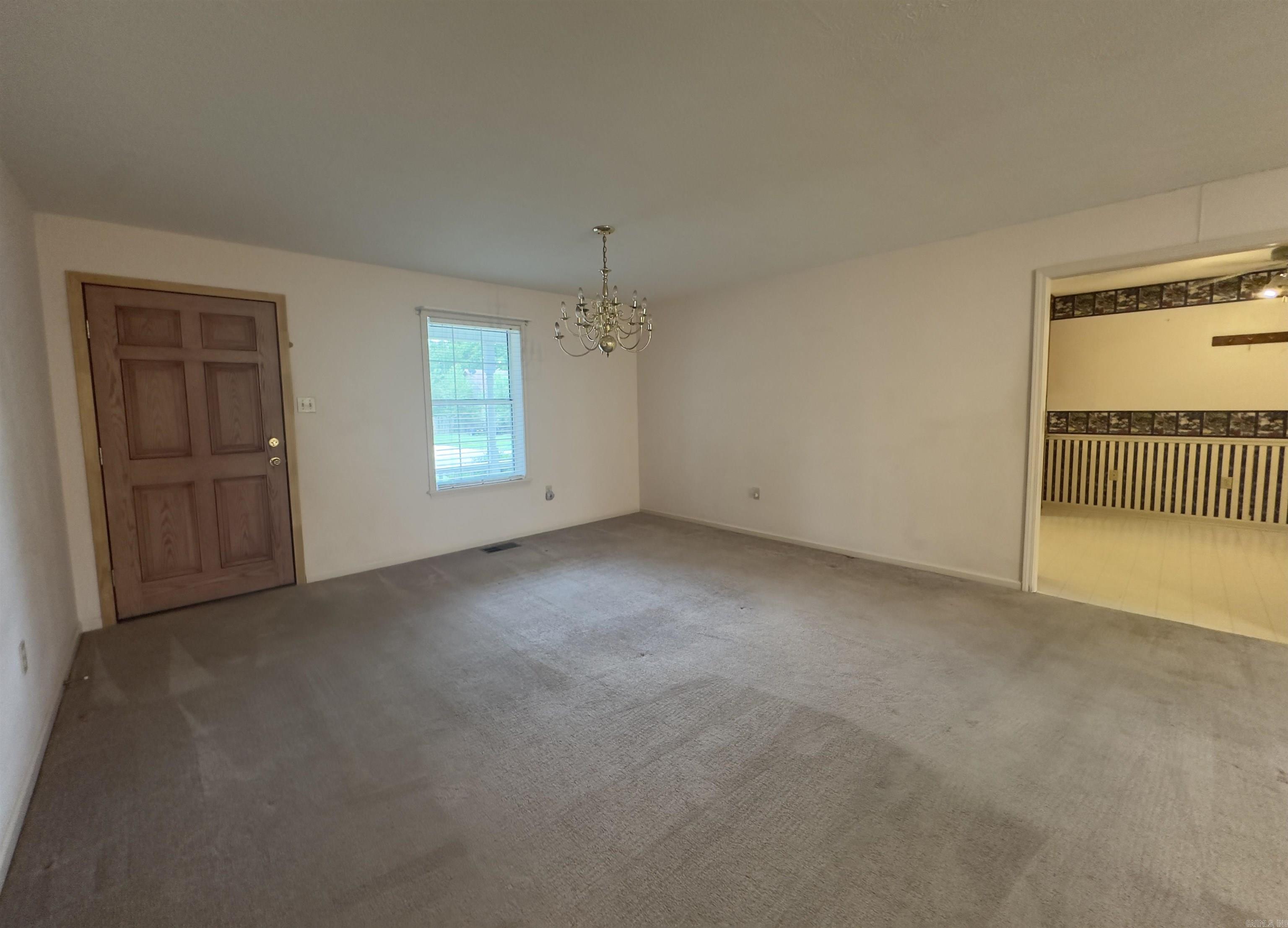 CHARLESTOWNE - Residential