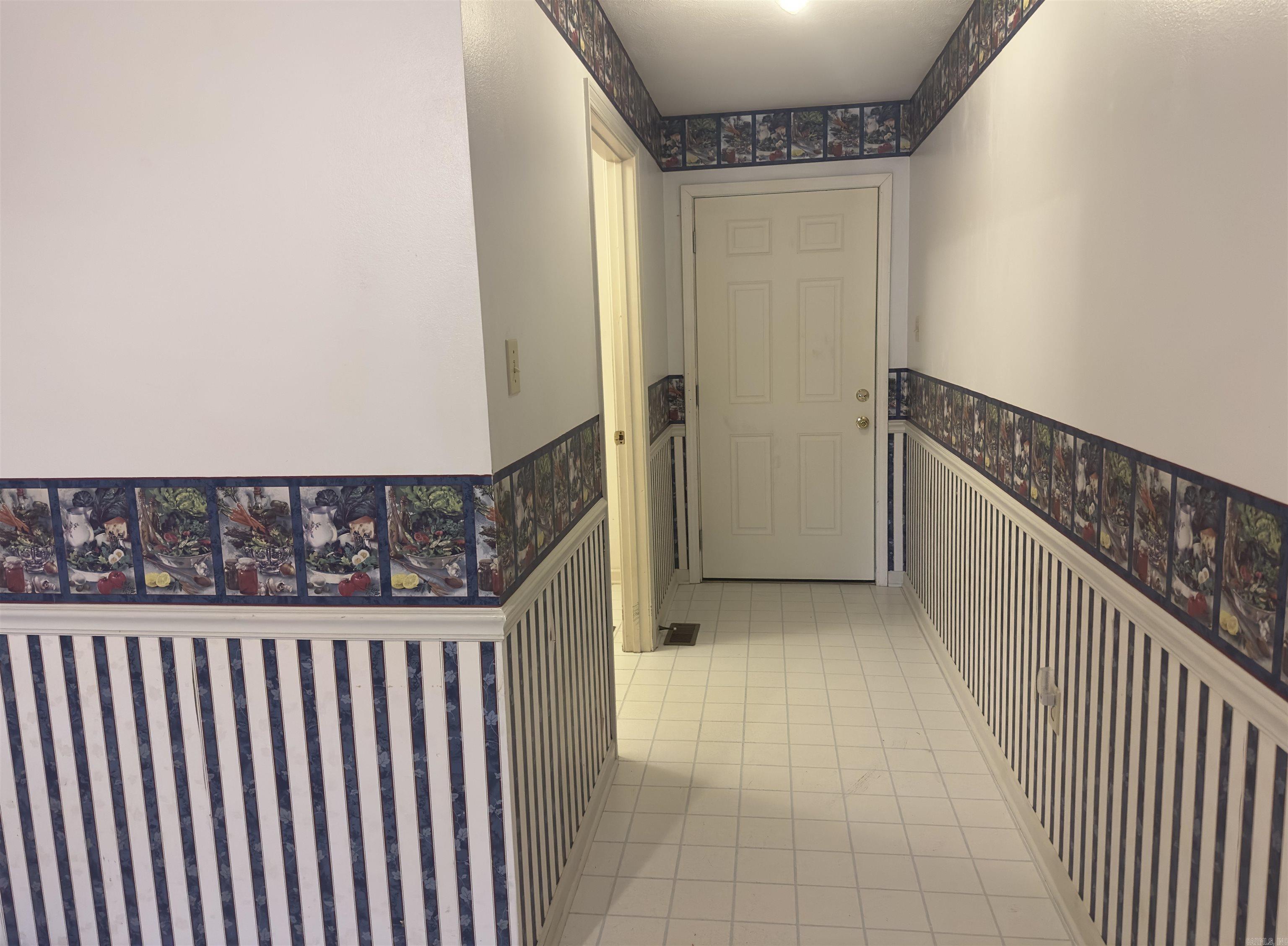 CHARLESTOWNE - Residential
