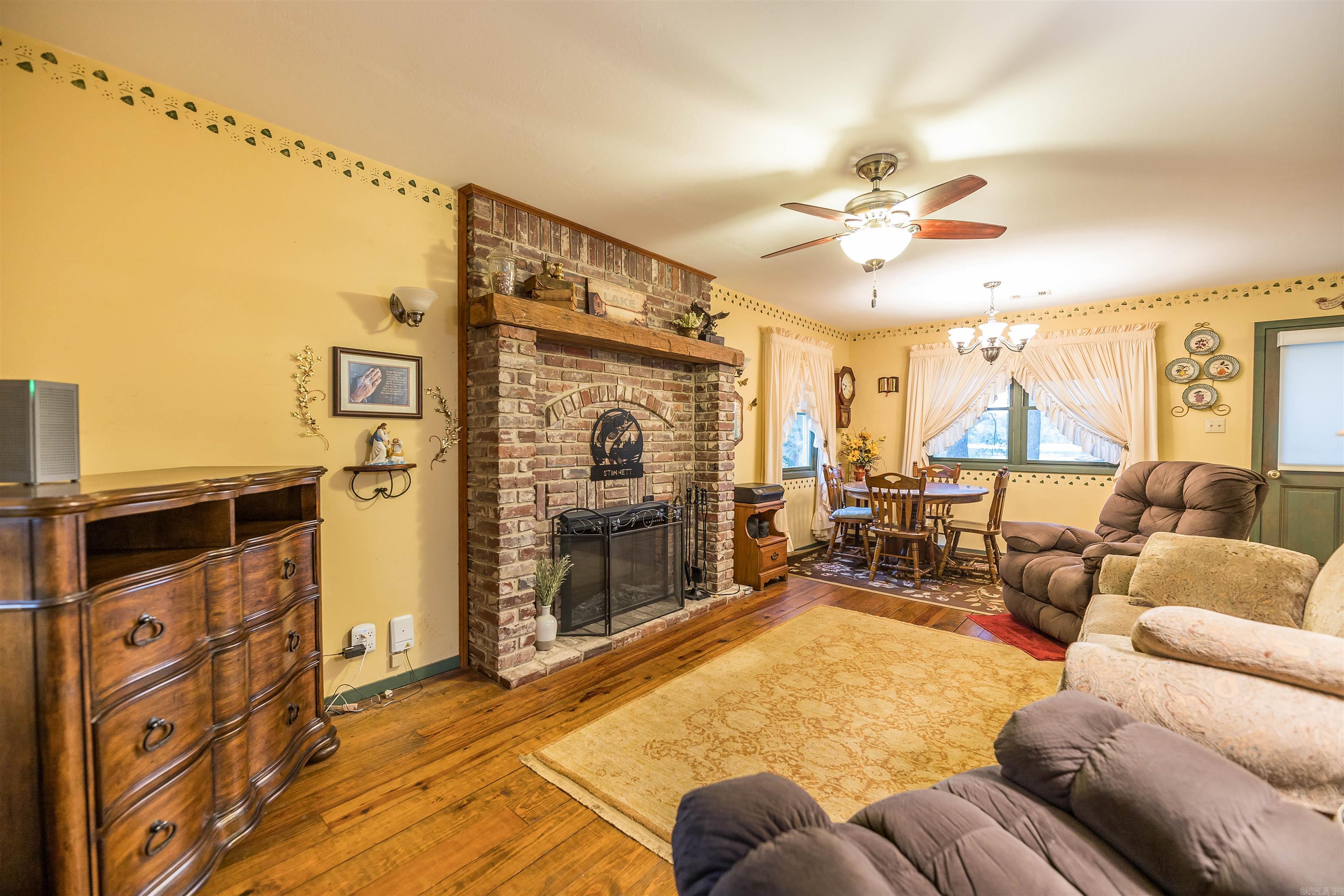 GILLESPIE,E.O. SD (WOL) - Residential