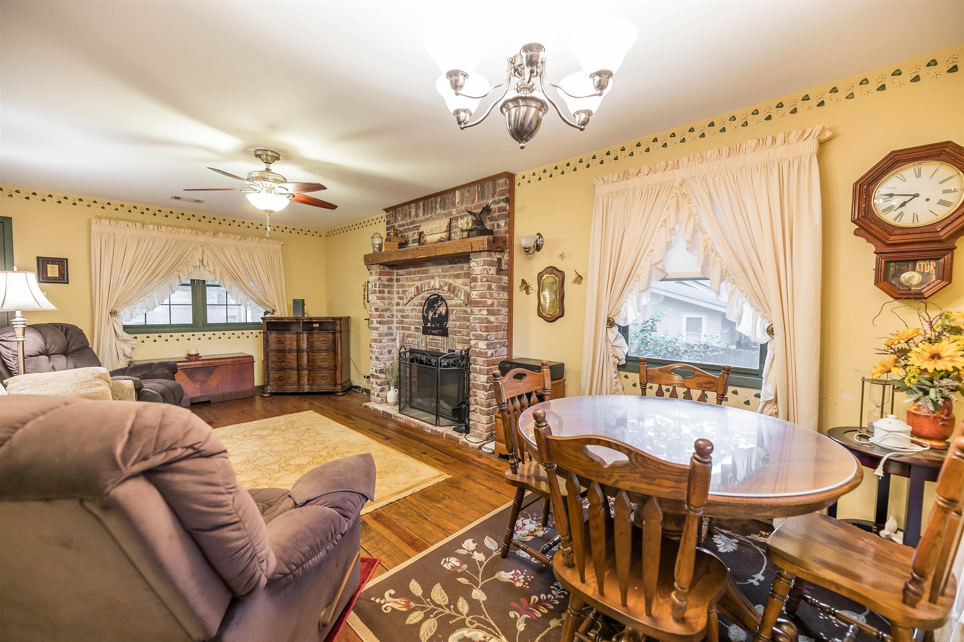 GILLESPIE,E.O. SD (WOL) - Residential